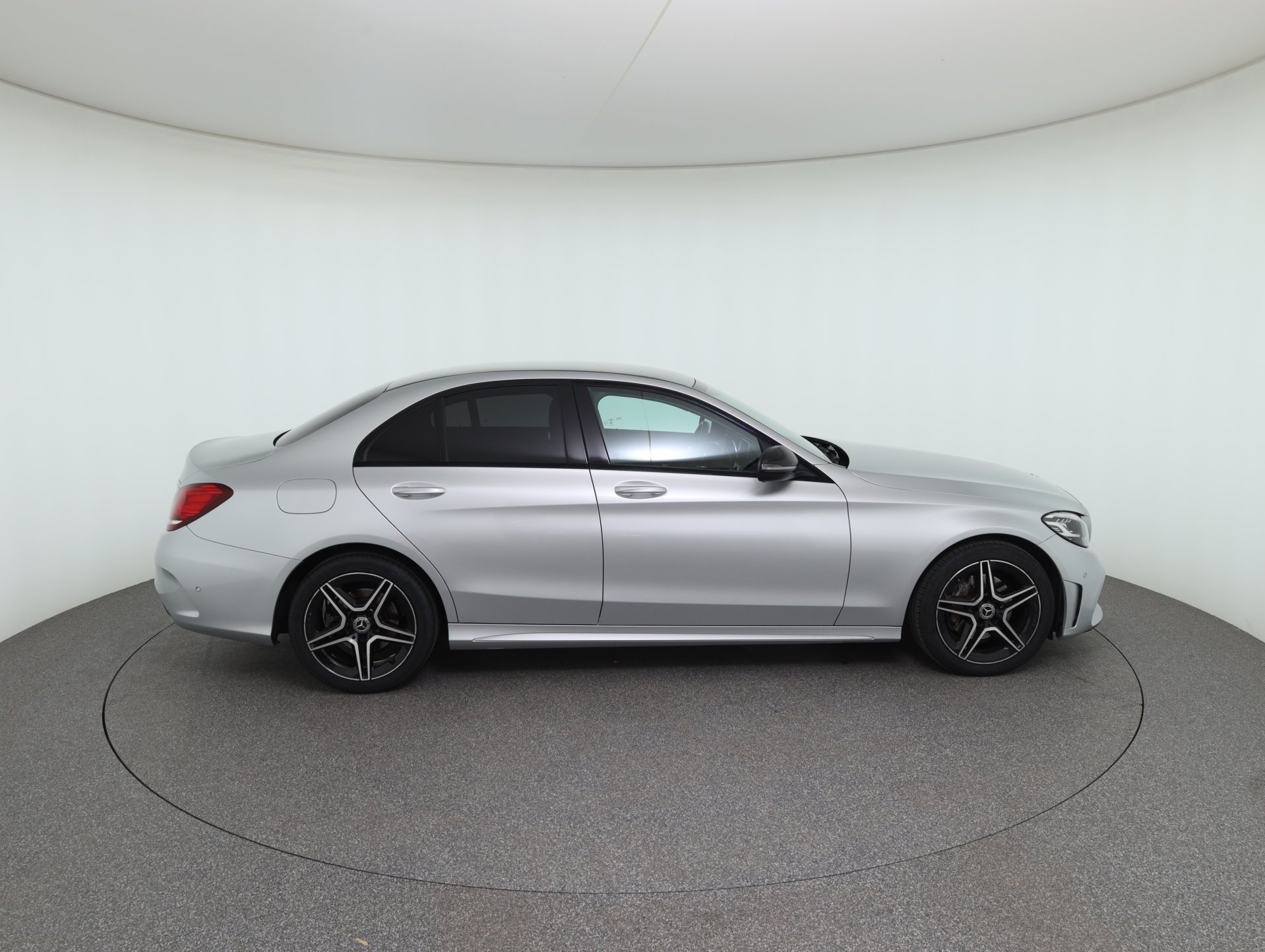 Mercedes-Benz C 180 d | Bild 4 von 22