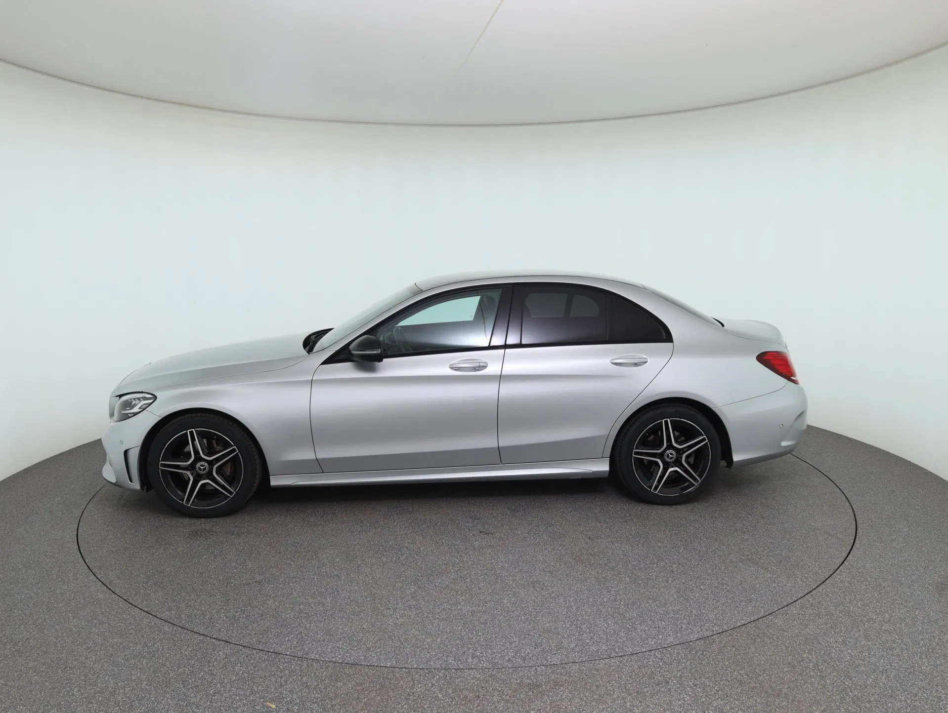 Mercedes-Benz C 180 d | Bild 8 von 22