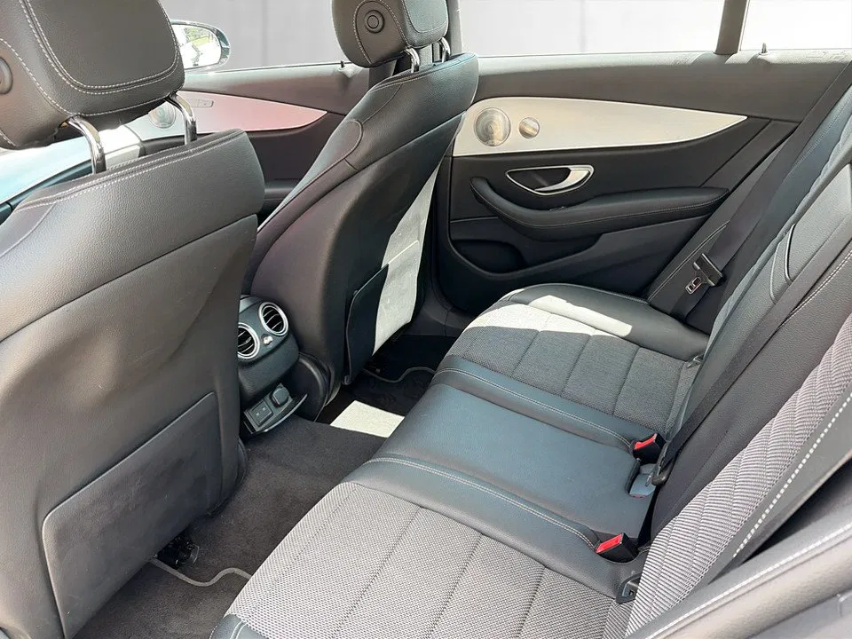 Mercedes-Benz E 220 d T Aut. | Bild 13 von 24