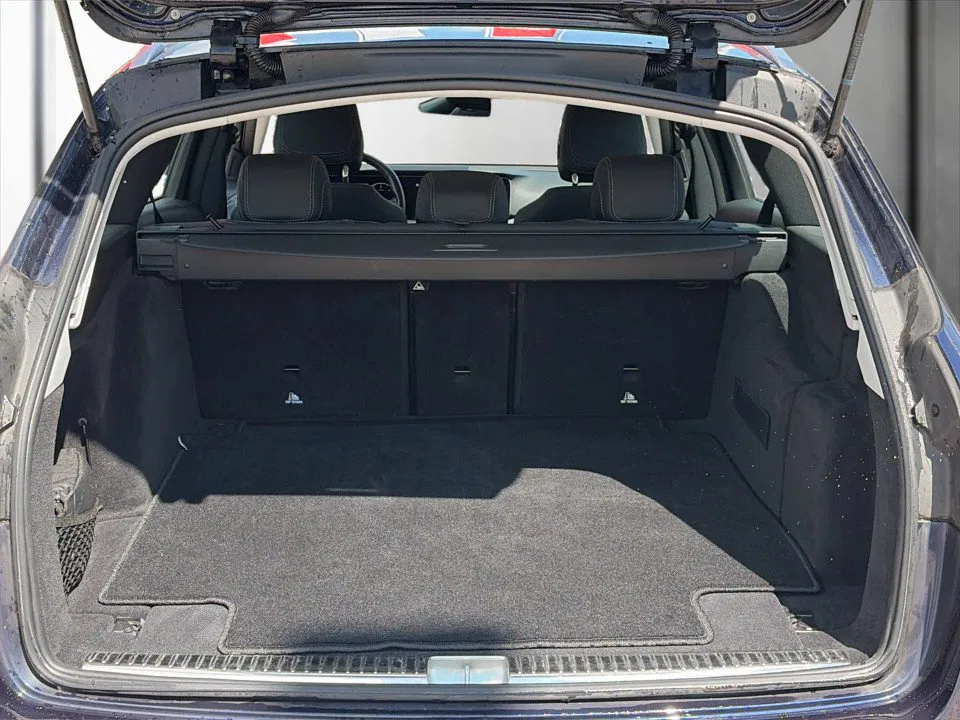 Mercedes-Benz E 220 d T Aut. | Bild 14 von 24