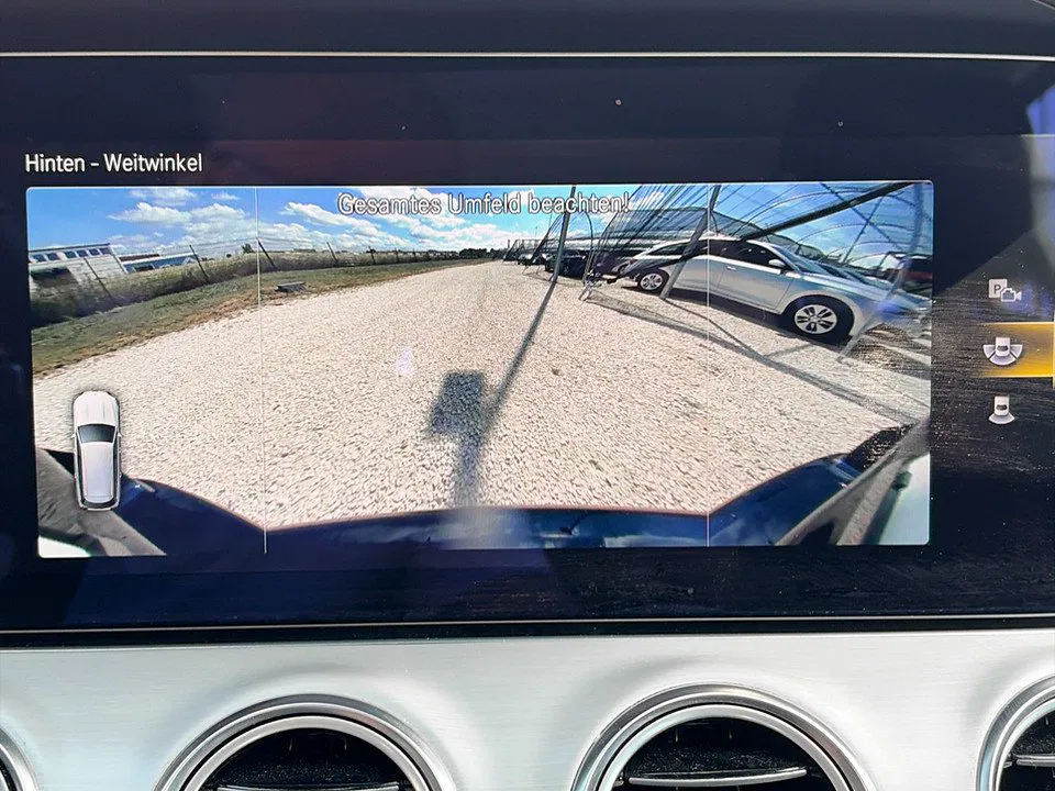 Mercedes-Benz E 220 d T Aut. | Bild 21 von 24