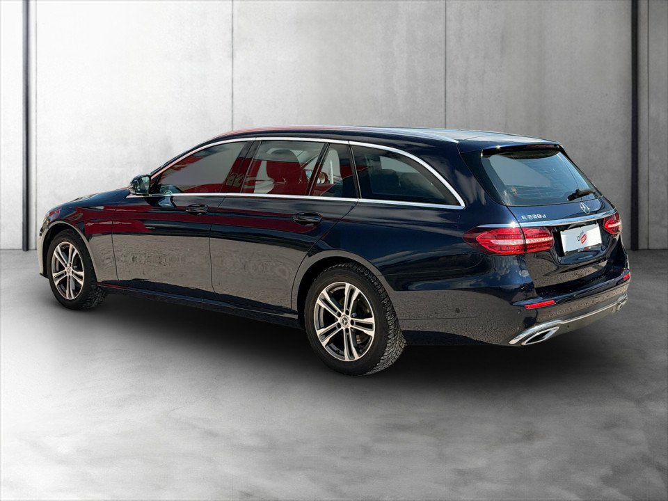 Mercedes-Benz E 220 d T Aut. | Bild 4 von 24