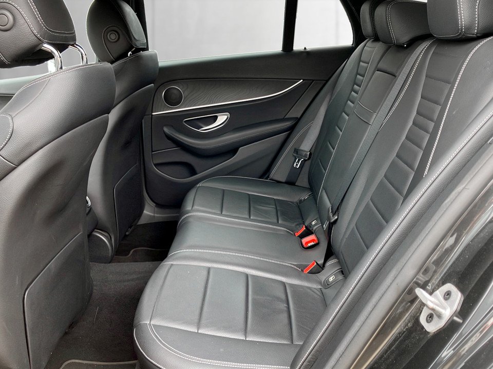 Mercedes-Benz E 220 d T Aut. | Bild 19 von 29
