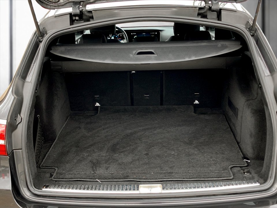 Mercedes-Benz E 220 d T Aut. | Bild 29 von 29