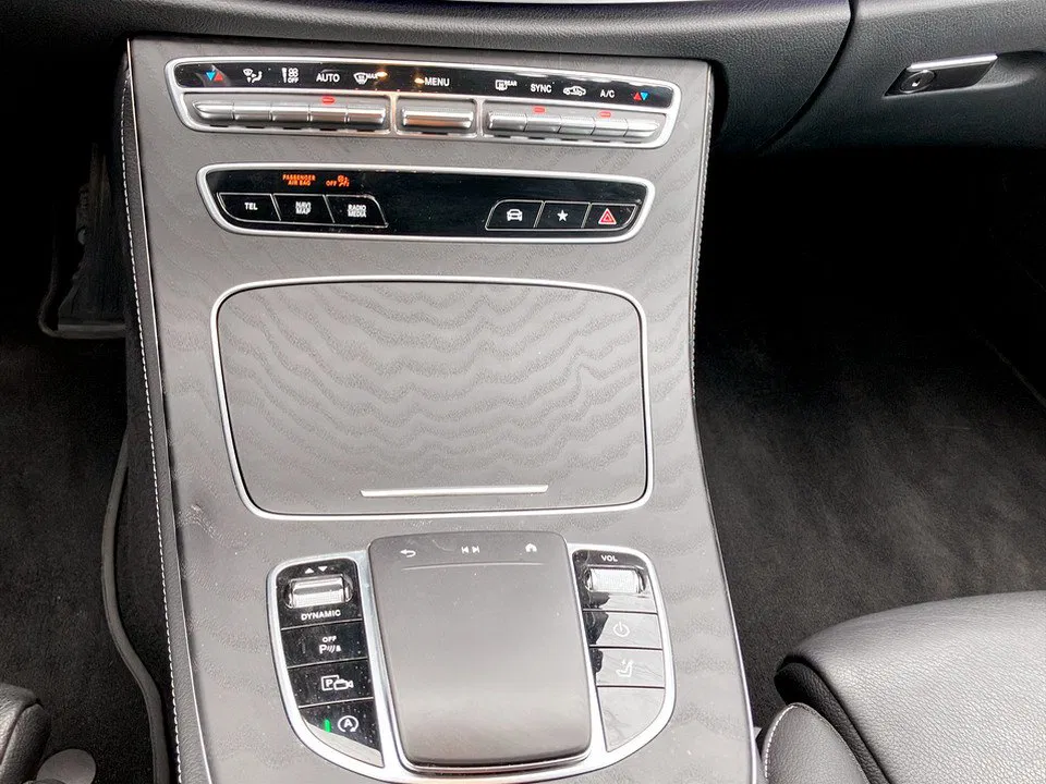 Mercedes-Benz E 220 d T Aut. | Bild 15 von 29