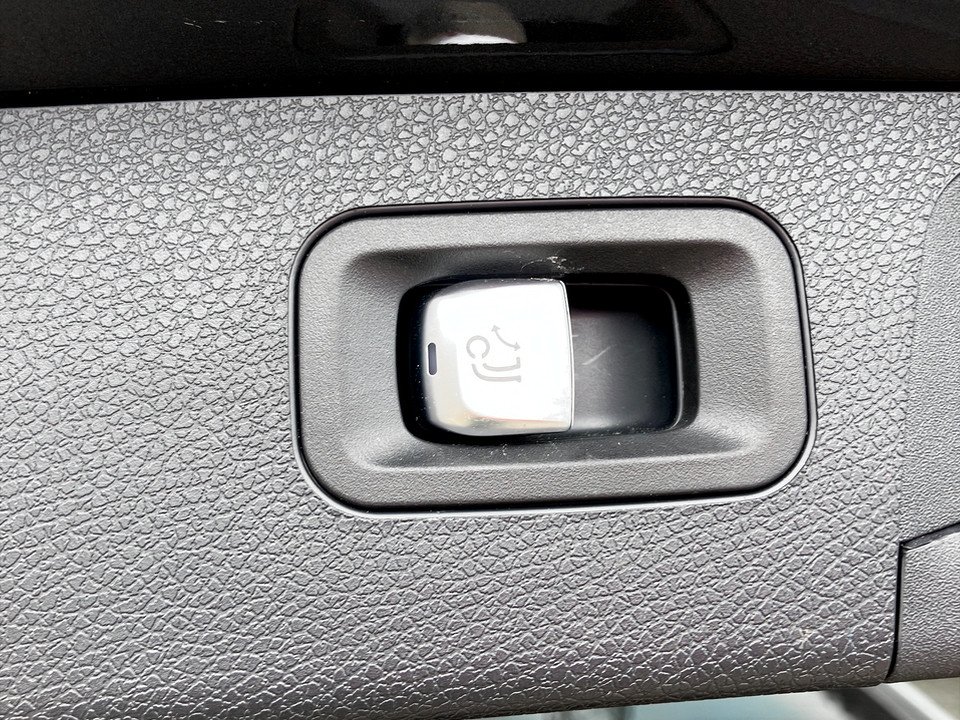 Mercedes-Benz E 220 d T Aut. | Bild 26 von 29