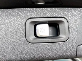 Mercedes-Benz E 220 d T Aut. | Thumbnail 26 von 29