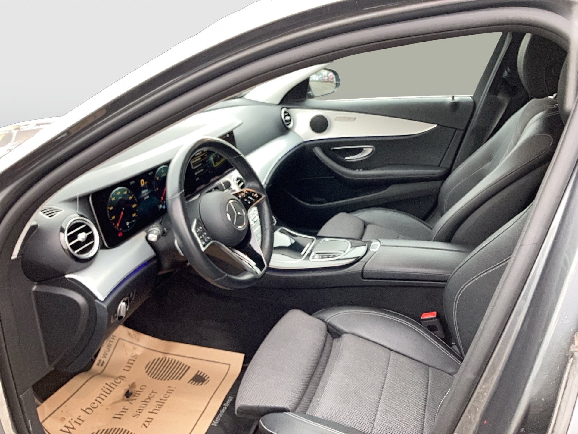 Mercedes-Benz E 220 d T 4MATIC Aut. | Bild 15 von 31