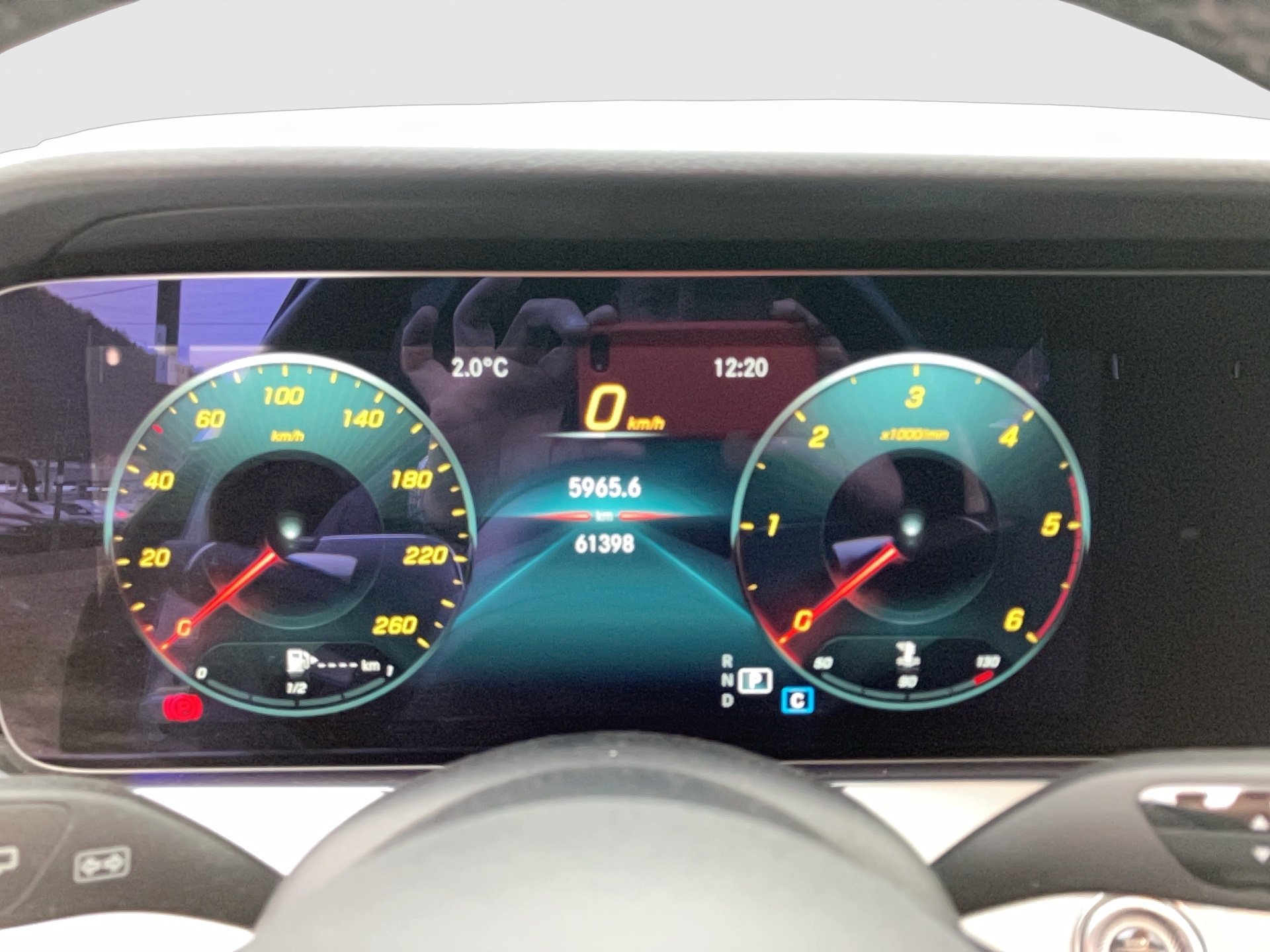 Mercedes-Benz E 220 d T 4MATIC Aut. | Bild 17 von 31