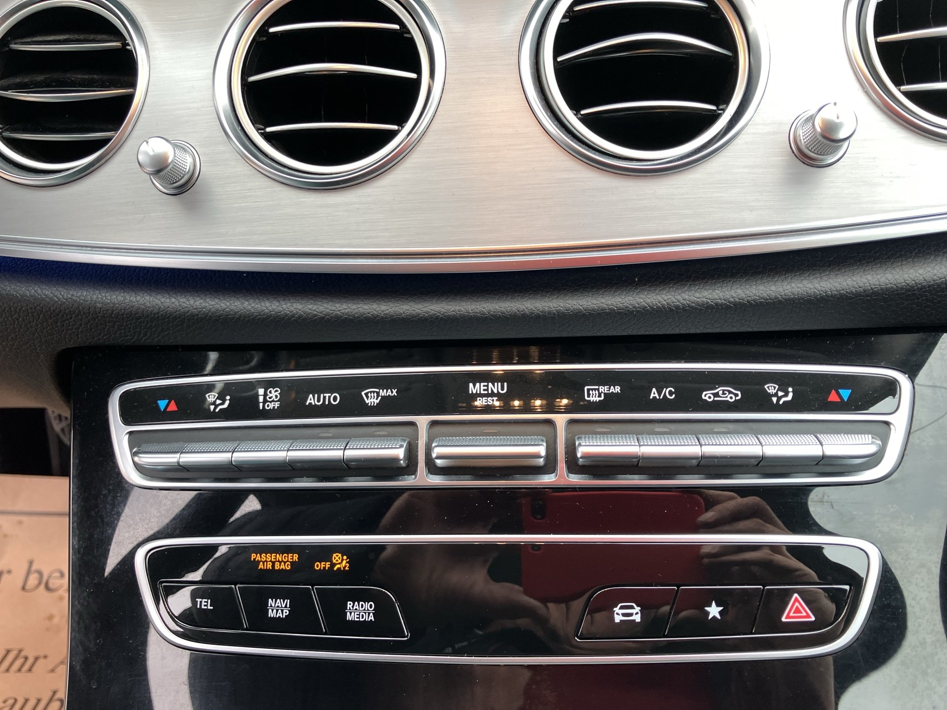 Mercedes-Benz E 220 d T 4MATIC Aut. | Bild 31 von 31