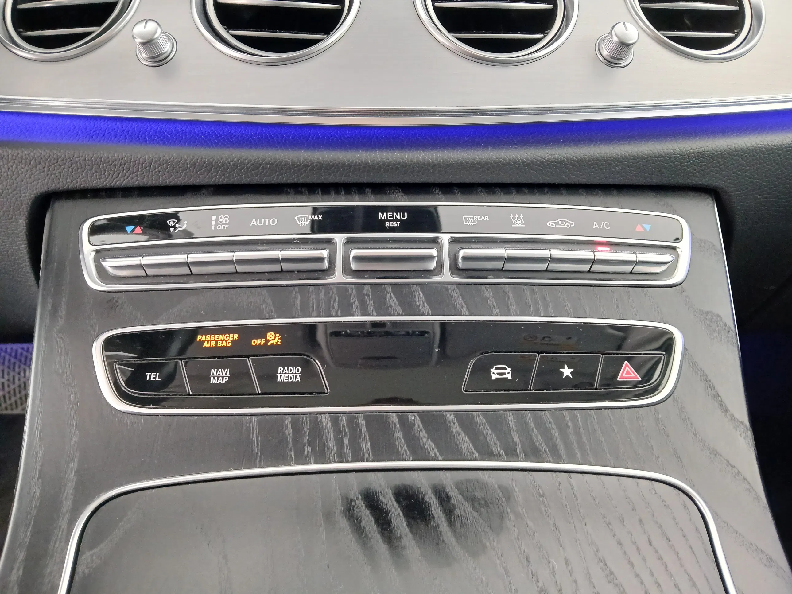 Mercedes-Benz E 300 de PHEV 4Matic Aut. | Bild 24 von 29