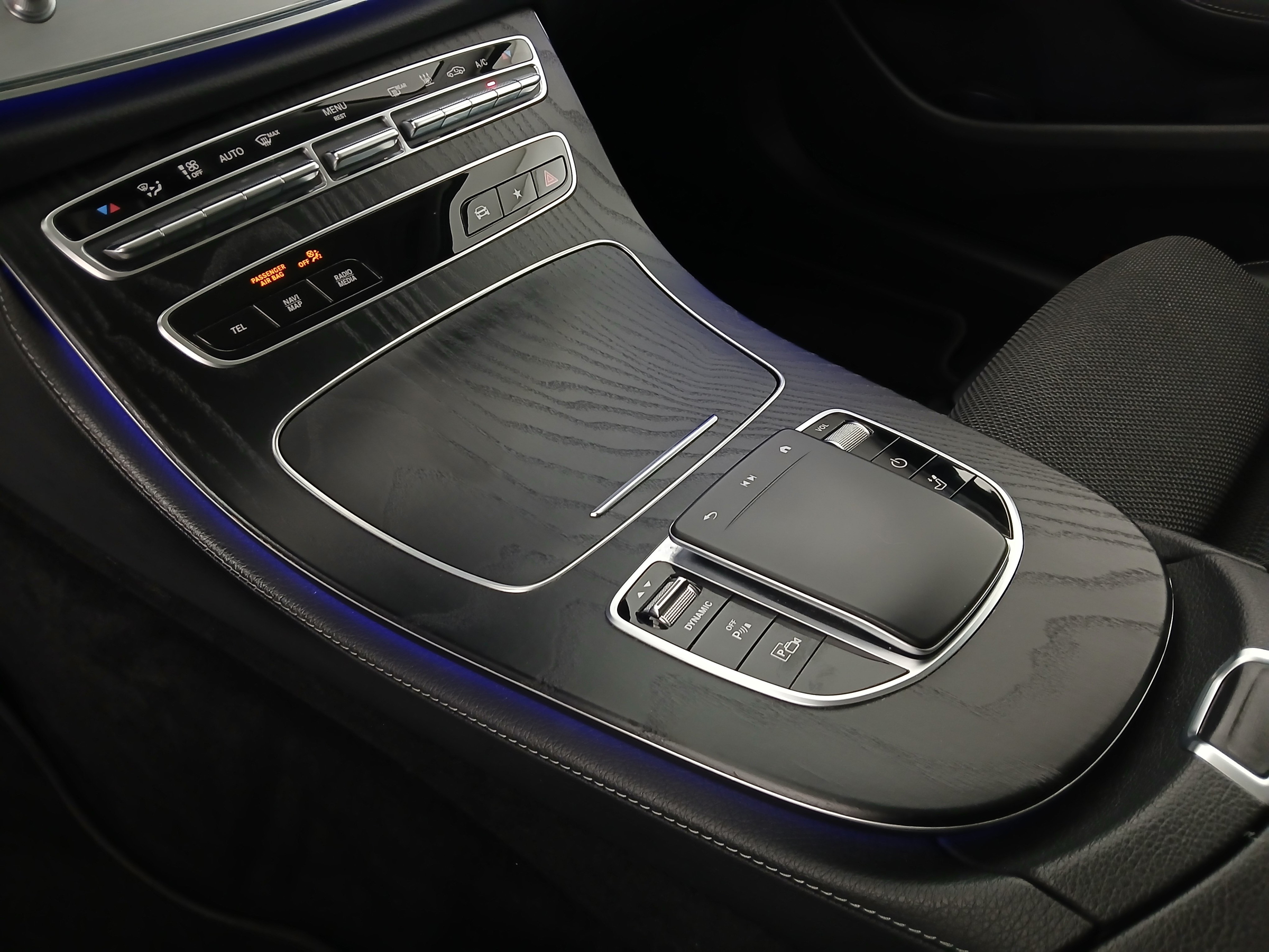 Mercedes-Benz E 300 de PHEV 4Matic Aut. | Bild 25 von 29