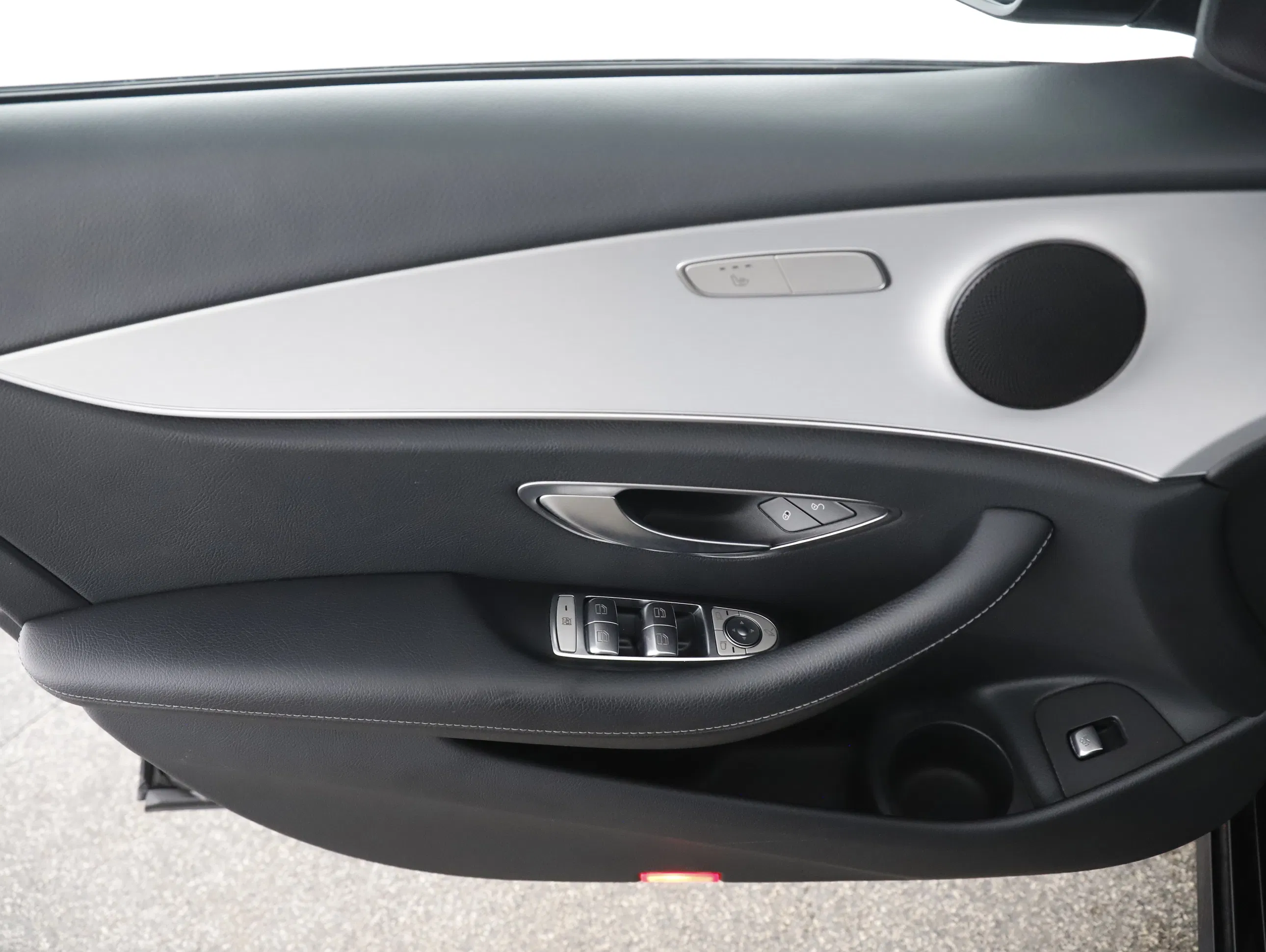 Mercedes-Benz E 300 de PHEV T 4Matic Aut. | Bild 11 von 31