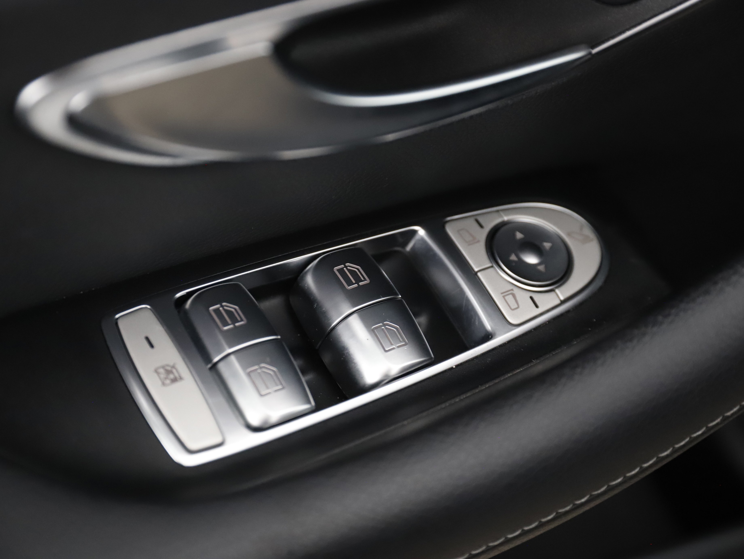 Mercedes-Benz E 300 de PHEV T 4Matic Aut. | Bild 12 von 31