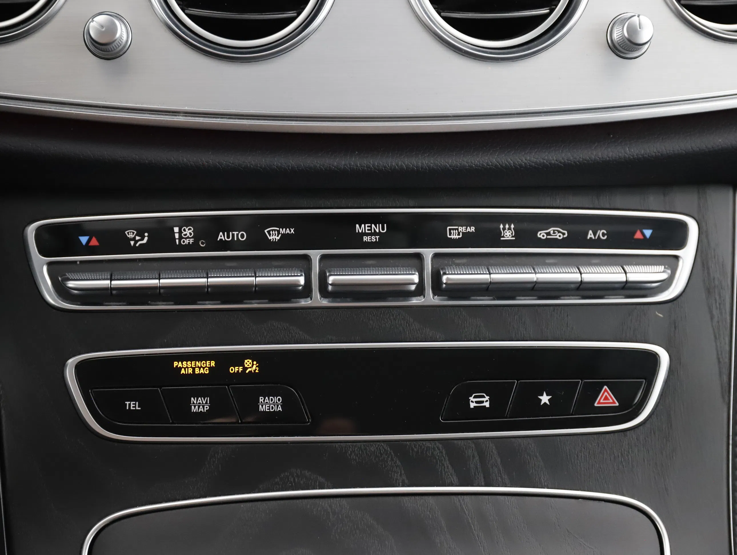 Mercedes-Benz E 300 de PHEV T 4Matic Aut. | Bild 25 von 31