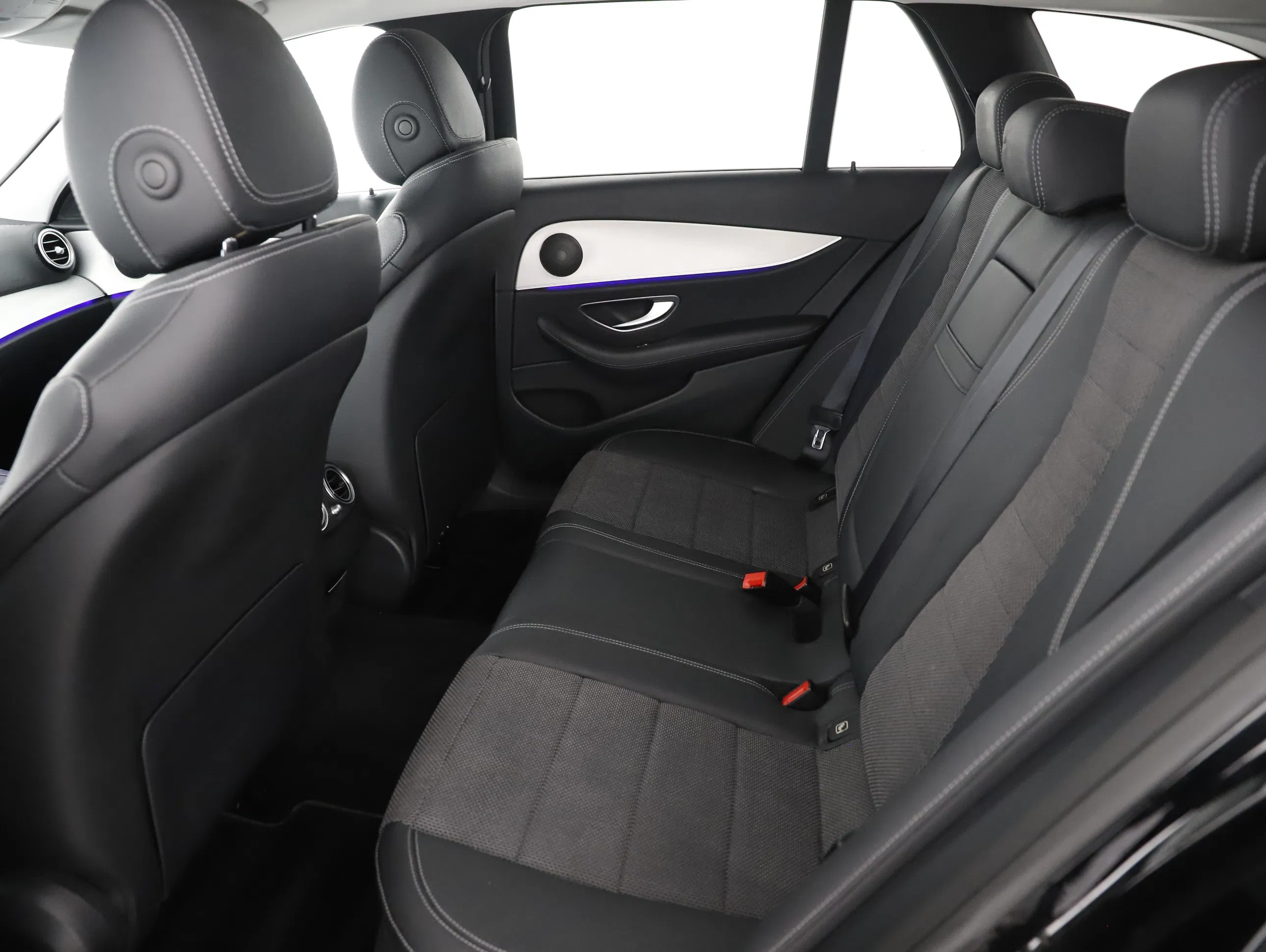 Mercedes-Benz E 300 de PHEV T 4Matic Aut. | Bild 27 von 31