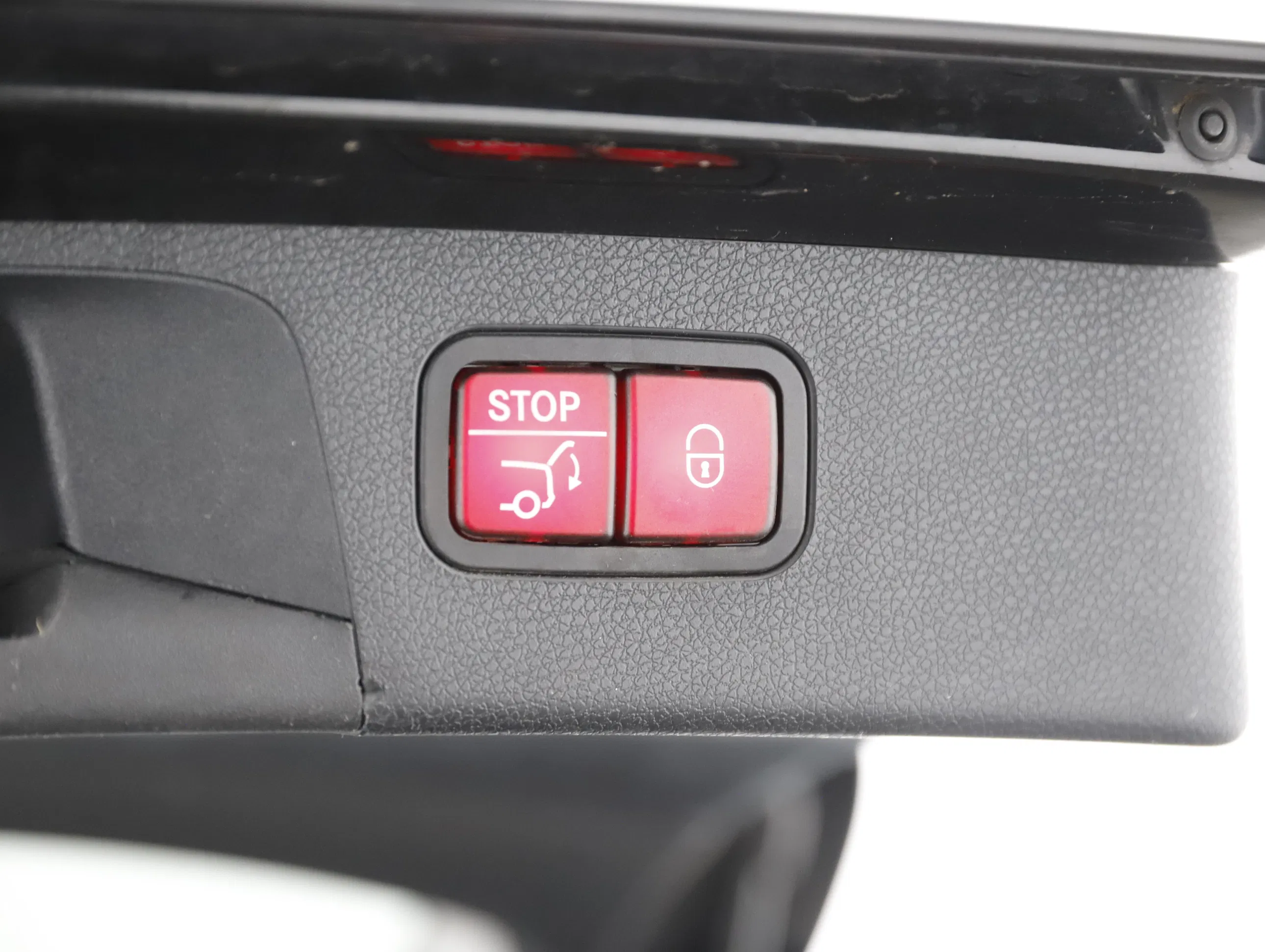 Mercedes-Benz E 300 de PHEV T 4Matic Aut. | Bild 29 von 31