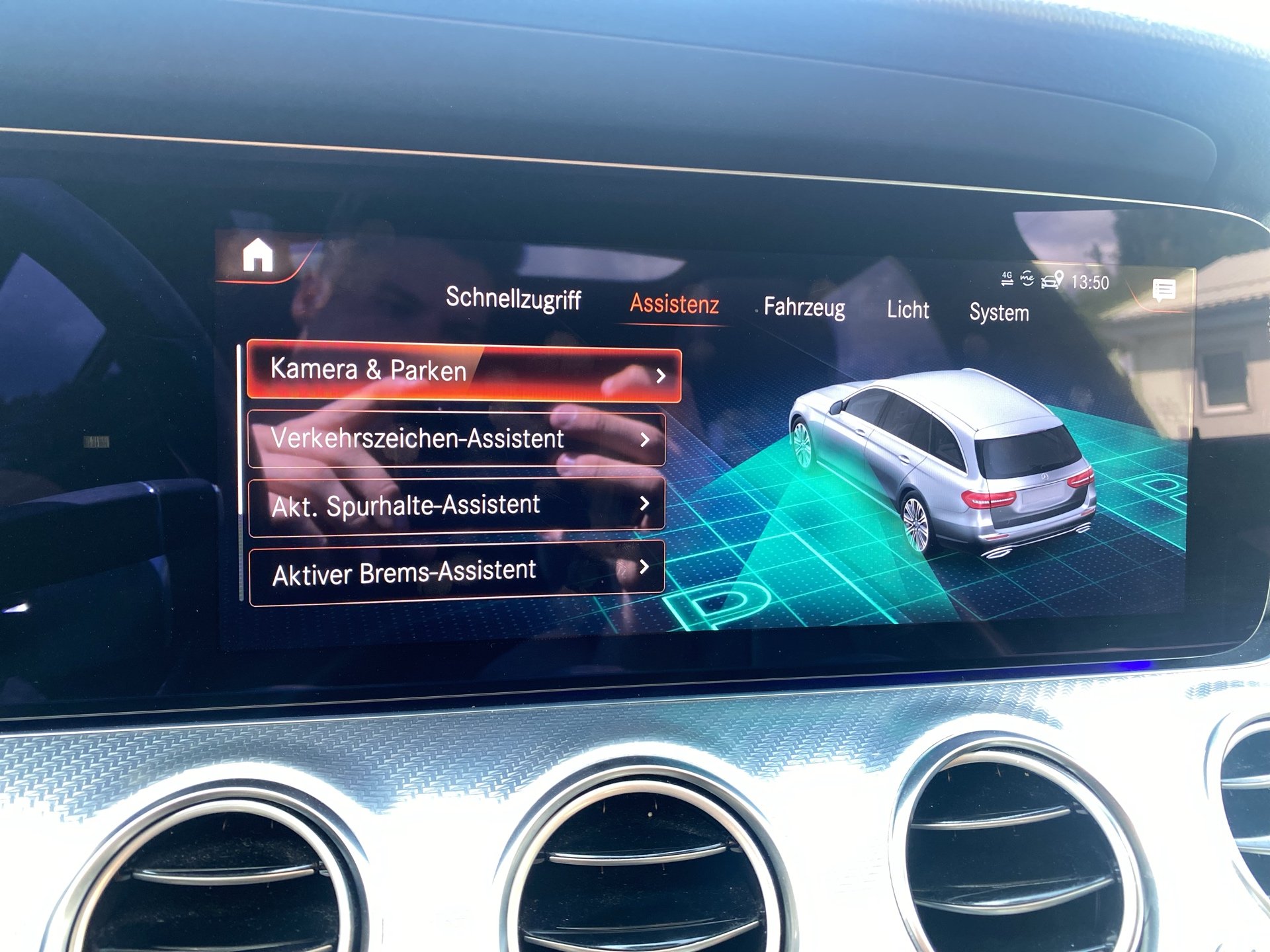 Mercedes-Benz E 200 d T Aut. | Bild 21 von 31