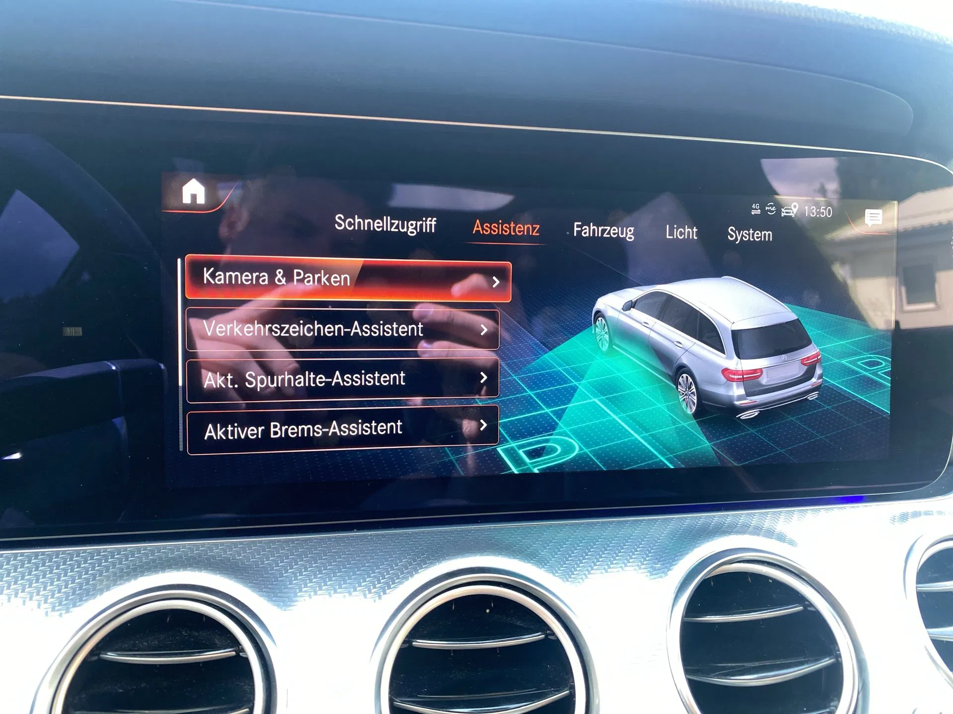 Mercedes-Benz E 200 d T Aut. | Bild 21 von 31