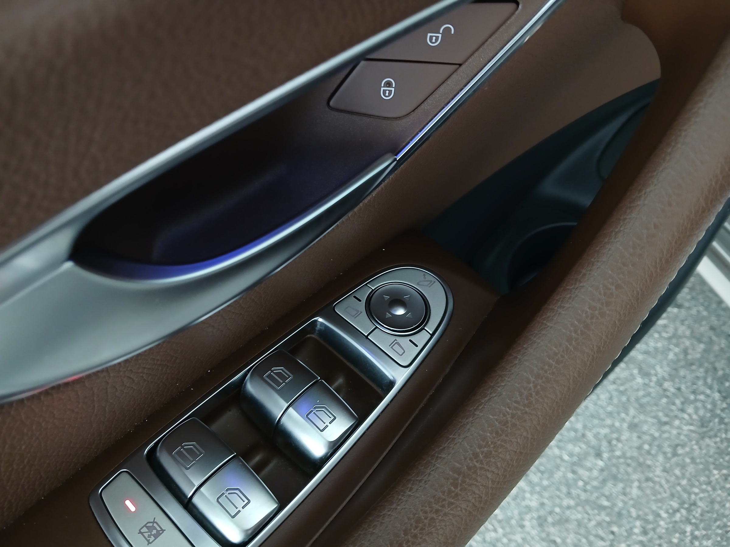 Mercedes-Benz E 200 d T Avantgarde Austria Edition | Bild 12 von 30