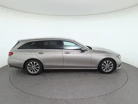 Mercedes-Benz E 200 d T Avantgarde Austria Edition | Thumbnail 4 von 30