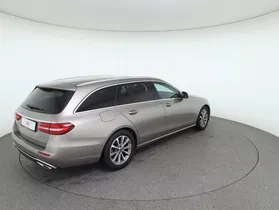 Mercedes-Benz E 200 d T Avantgarde Austria Edition | Thumbnail 5 von 30