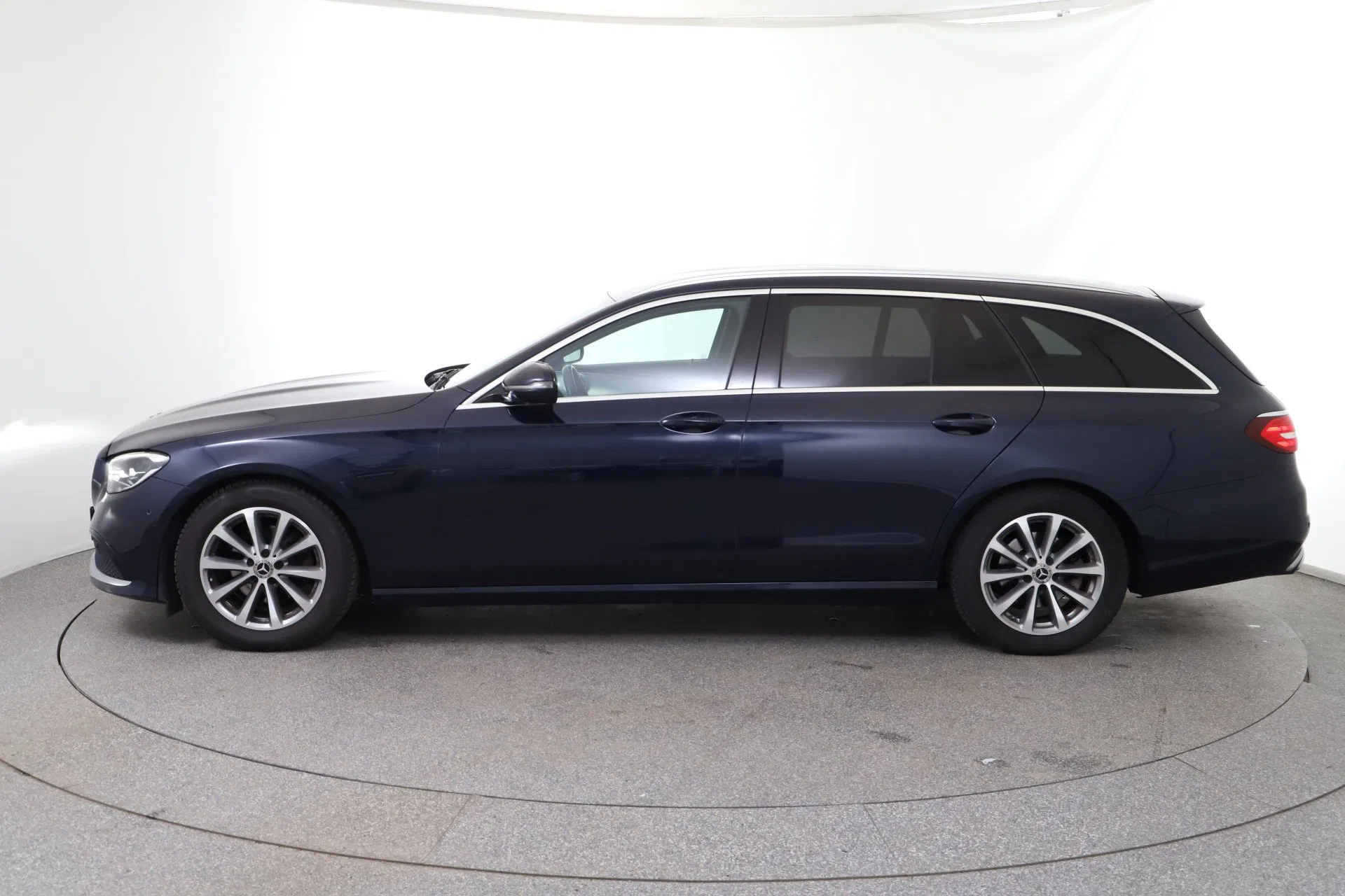 Mercedes-Benz E 200 d T Aut. | Bild 3 von 31