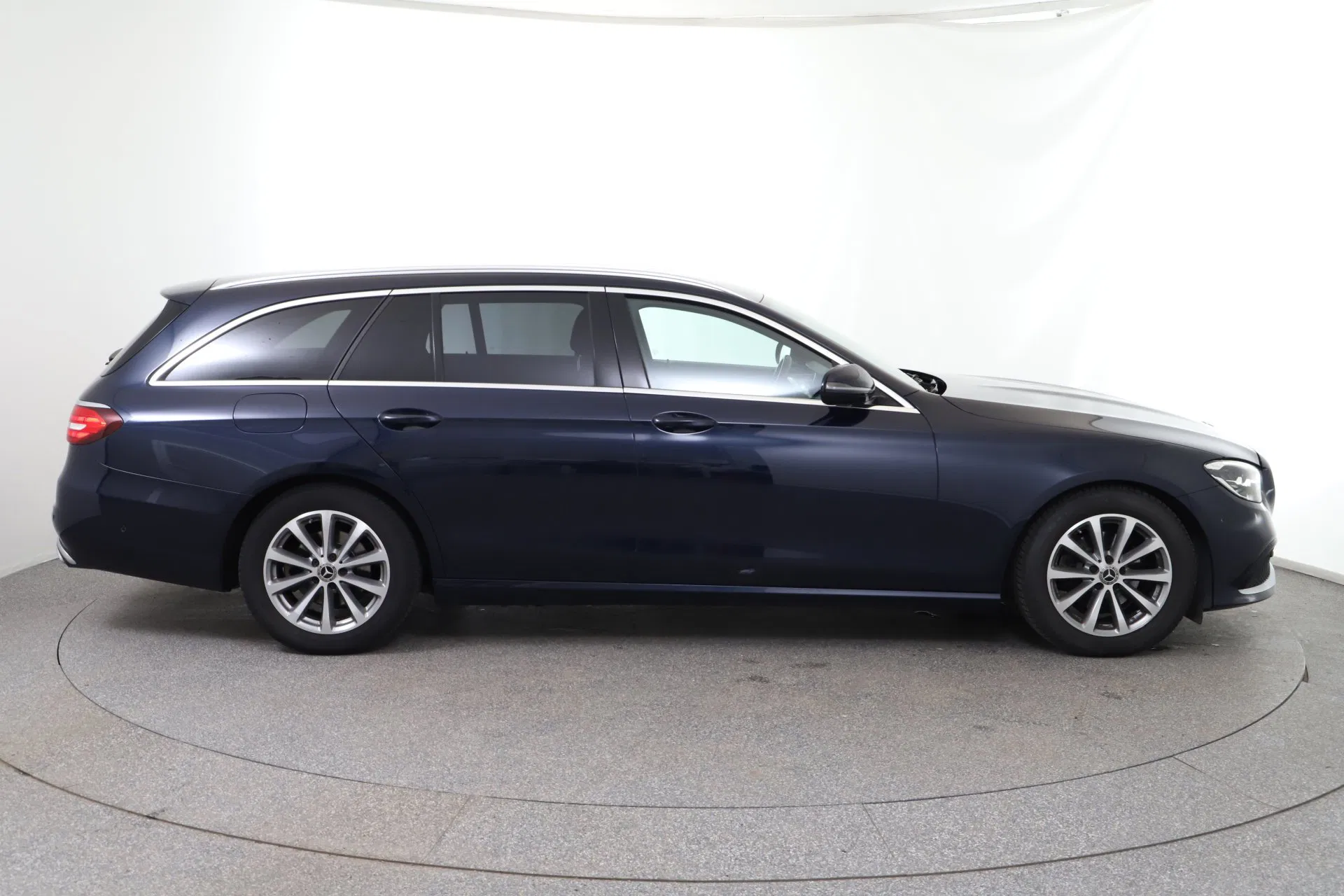 Mercedes-Benz E 200 d T Aut. | Bild 7 von 31