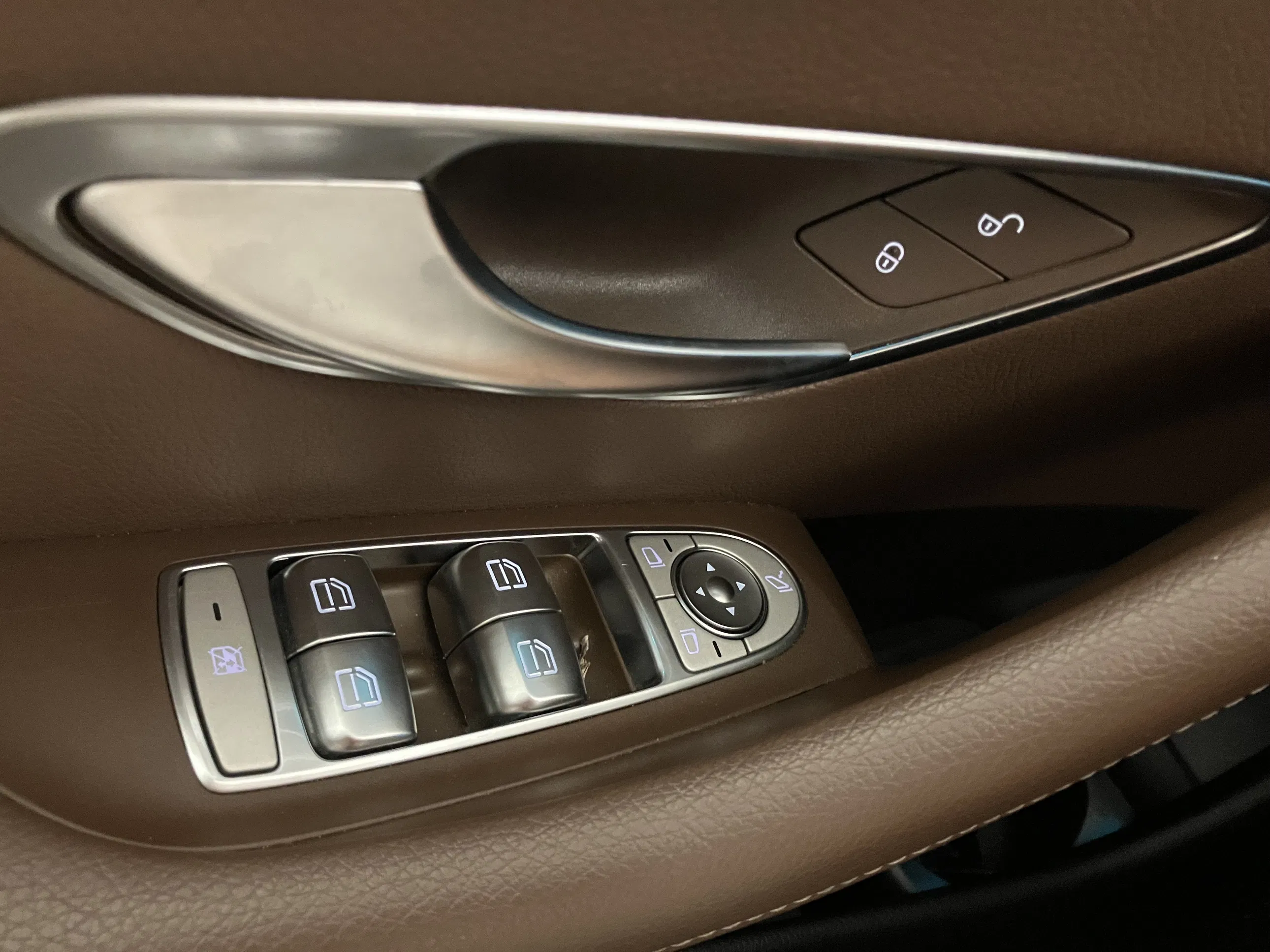 Mercedes-Benz E 200 d T Aut. | Bild 10 von 31