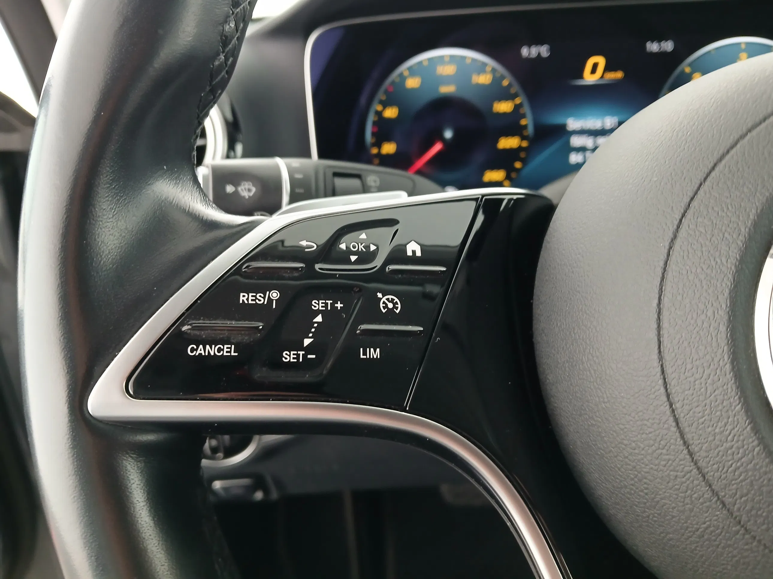 Mercedes-Benz E 200 d T Aut. | Bild 14 von 26