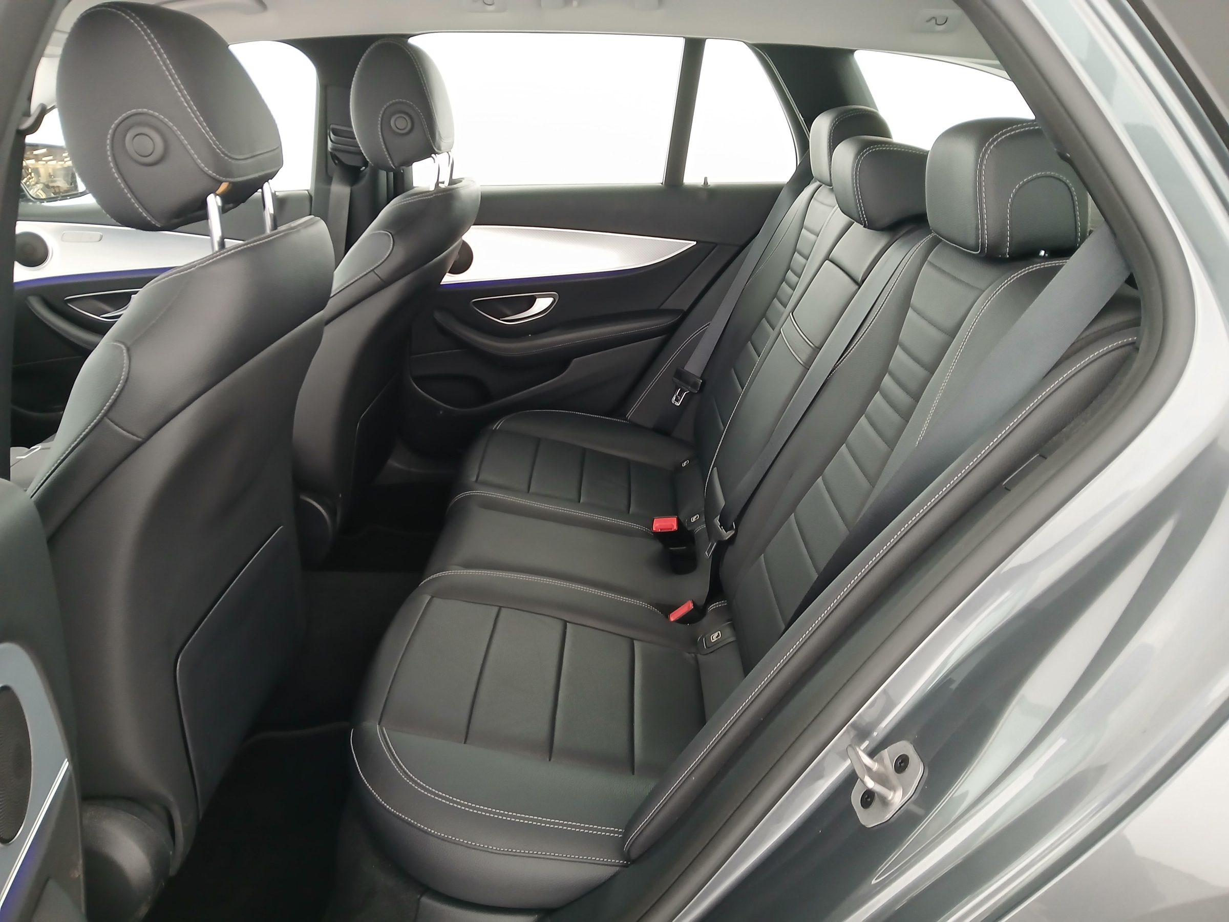 Mercedes-Benz E 200 d T Aut. | Bild 24 von 29