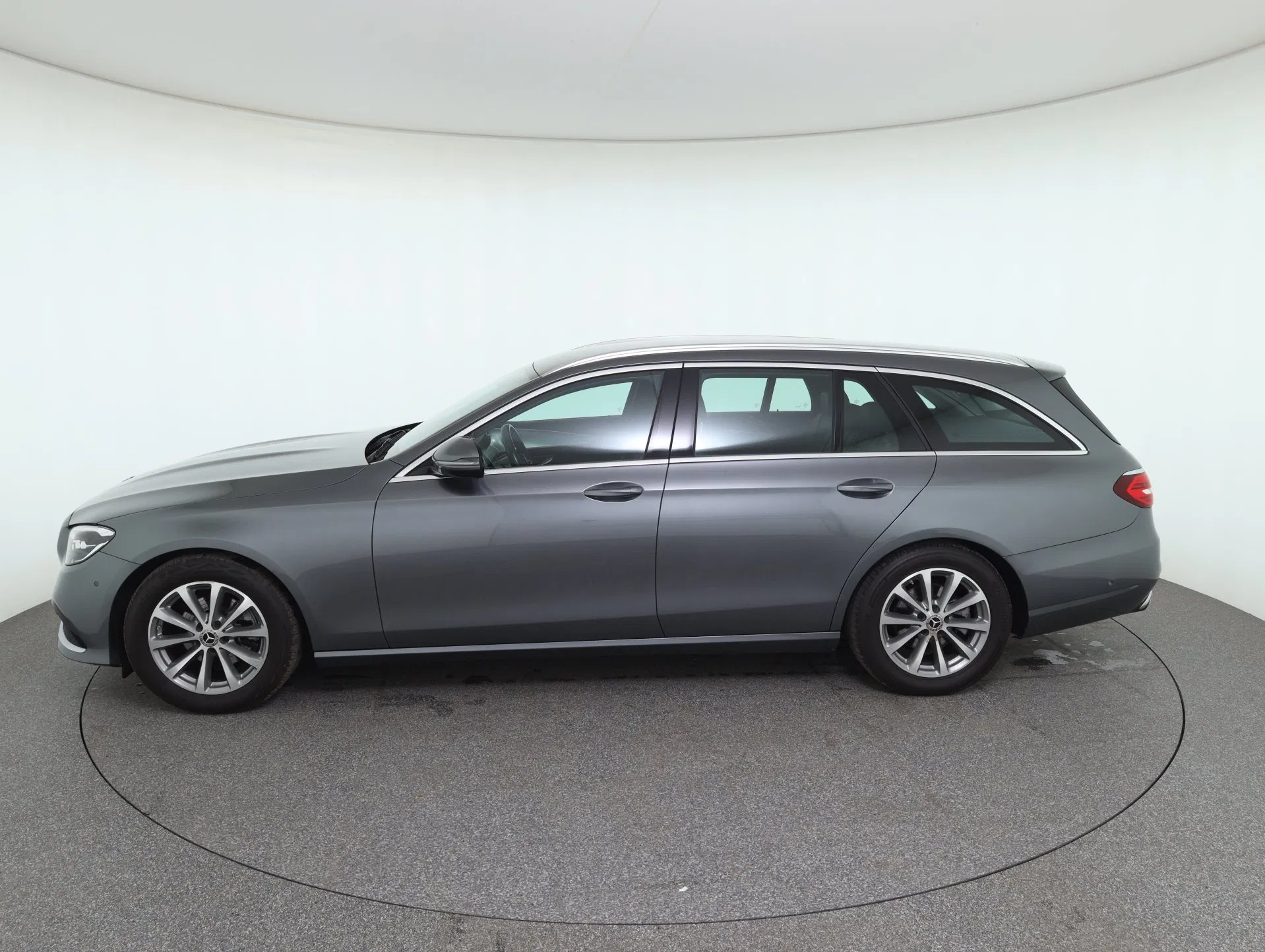 Mercedes-Benz E 200 d T Aut. | Bild 8 von 26