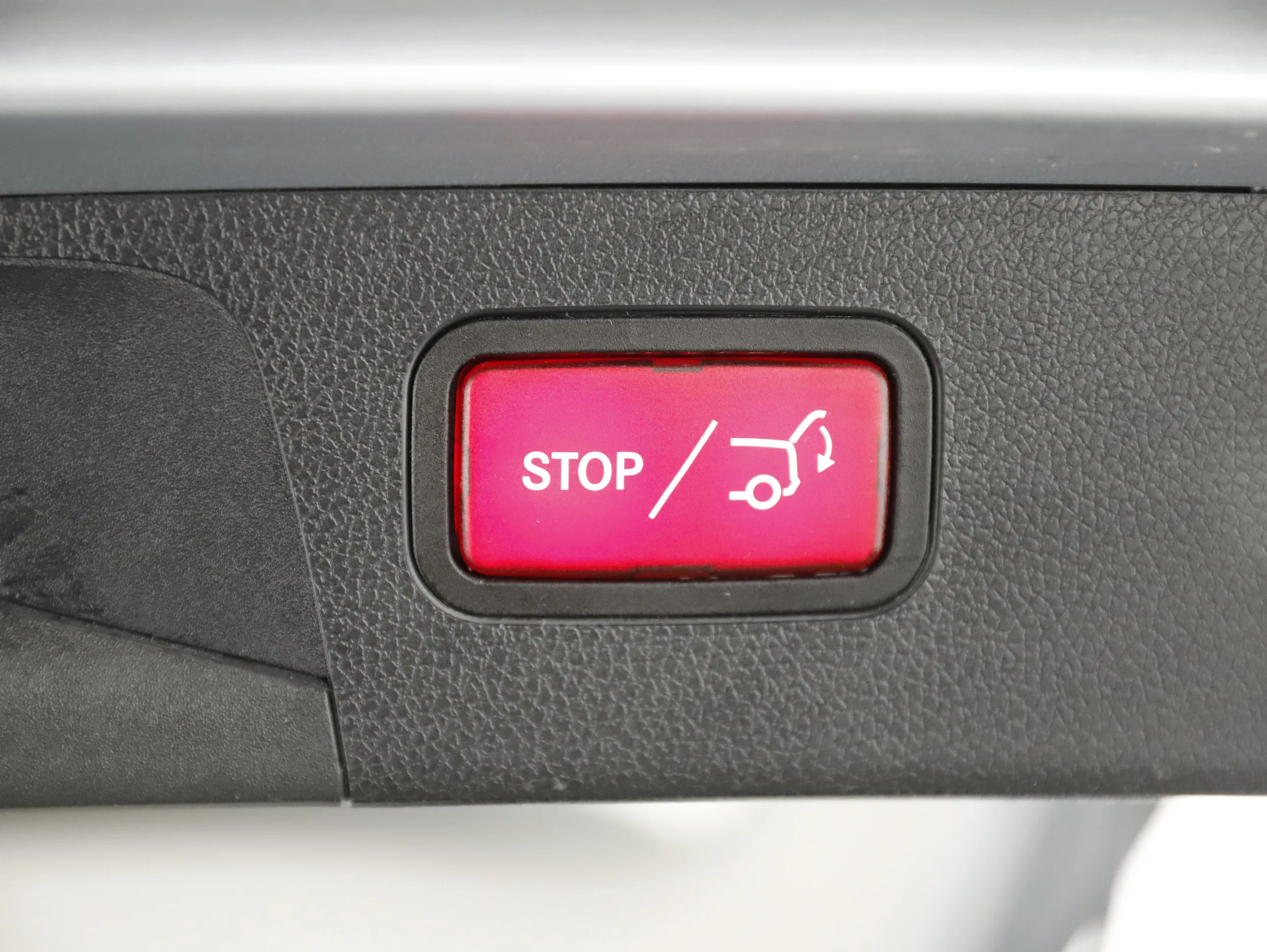 Mercedes-Benz E 300 de T Avantgarde Aut. | Bild 27 von 30