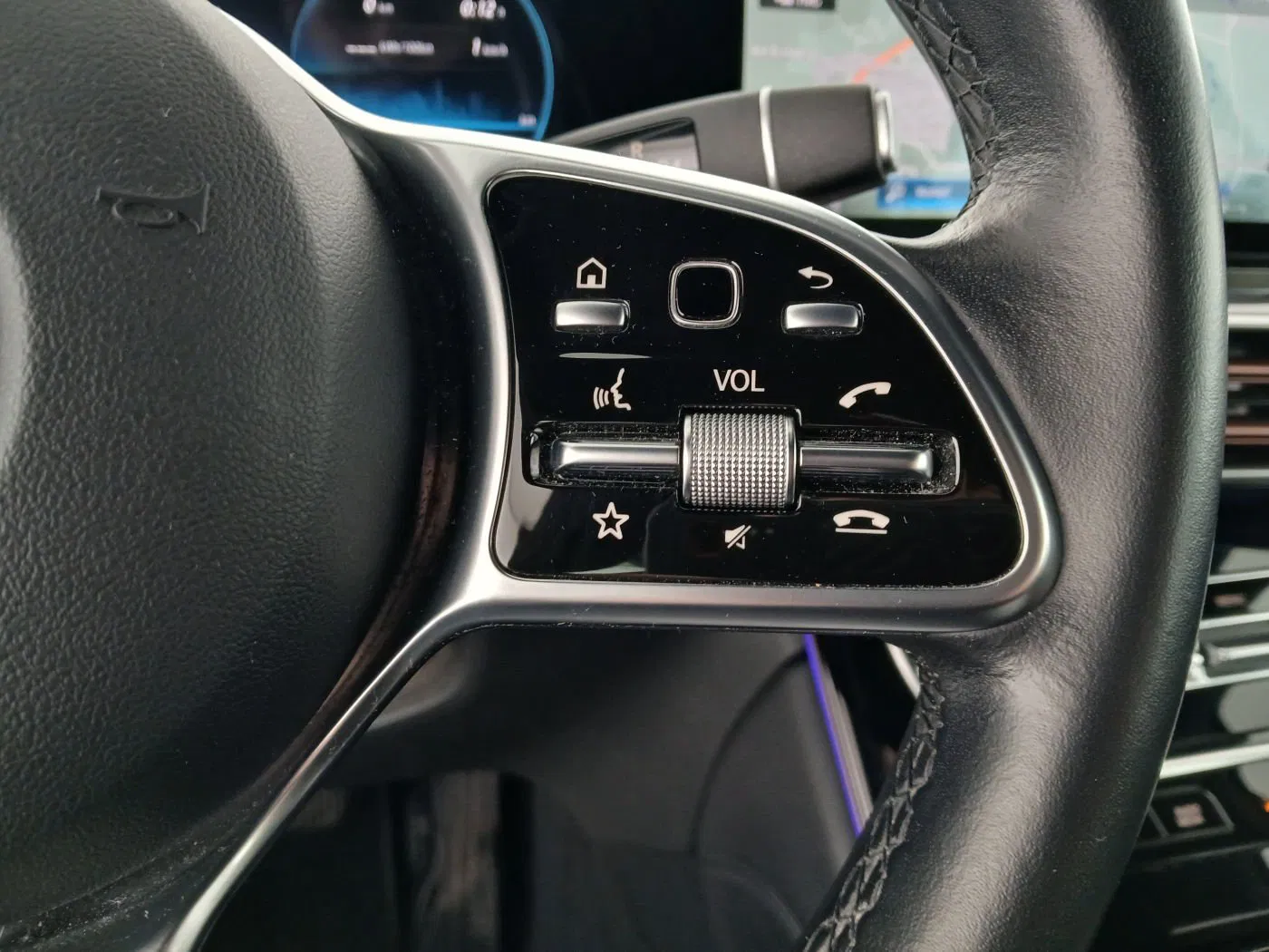 Mercedes-Benz EQC 400 4Matic | Bild 19 von 29