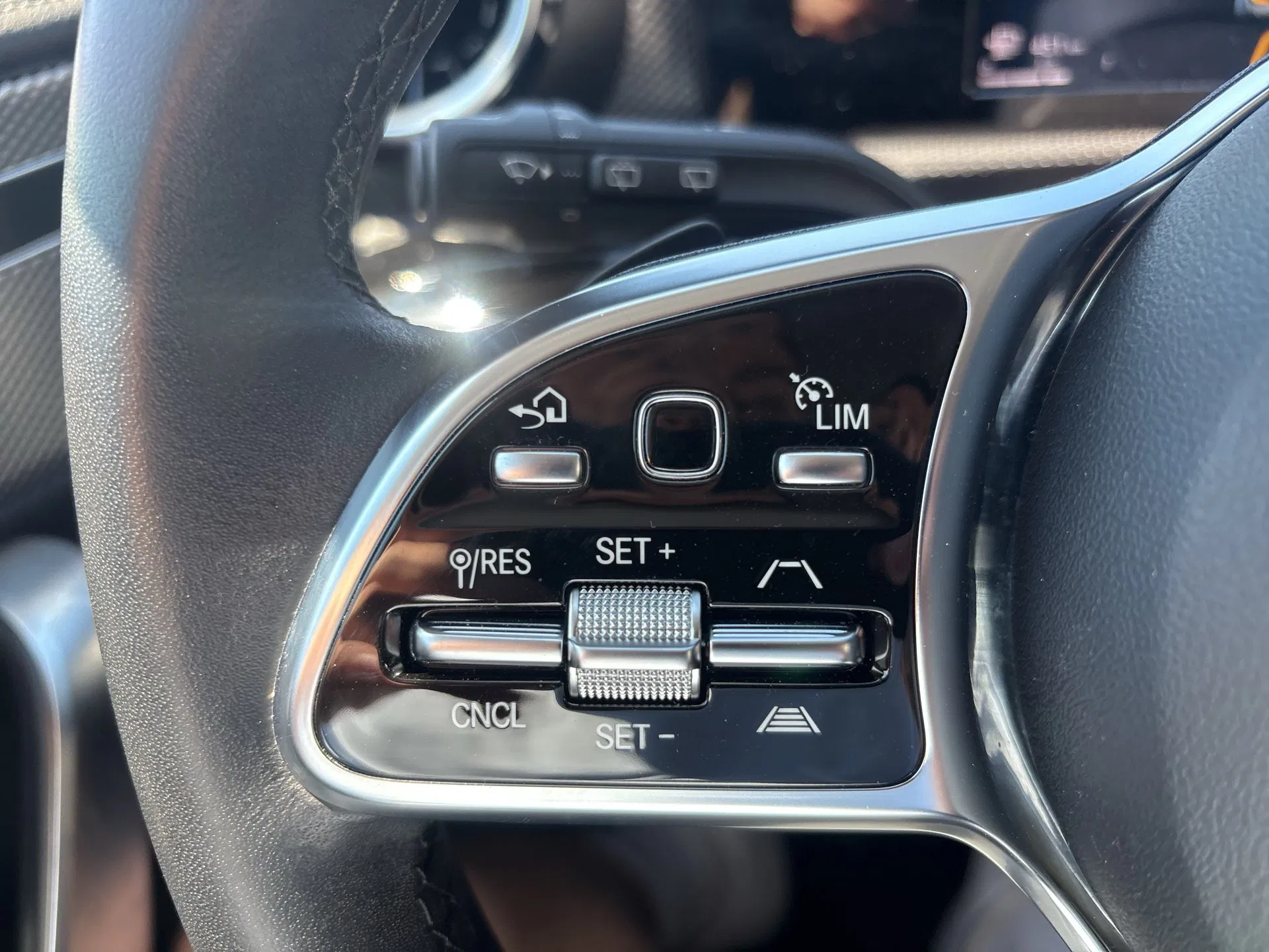 Mercedes-Benz CLA 200 d Shooting Brake Aut. | Bild 13 von 21