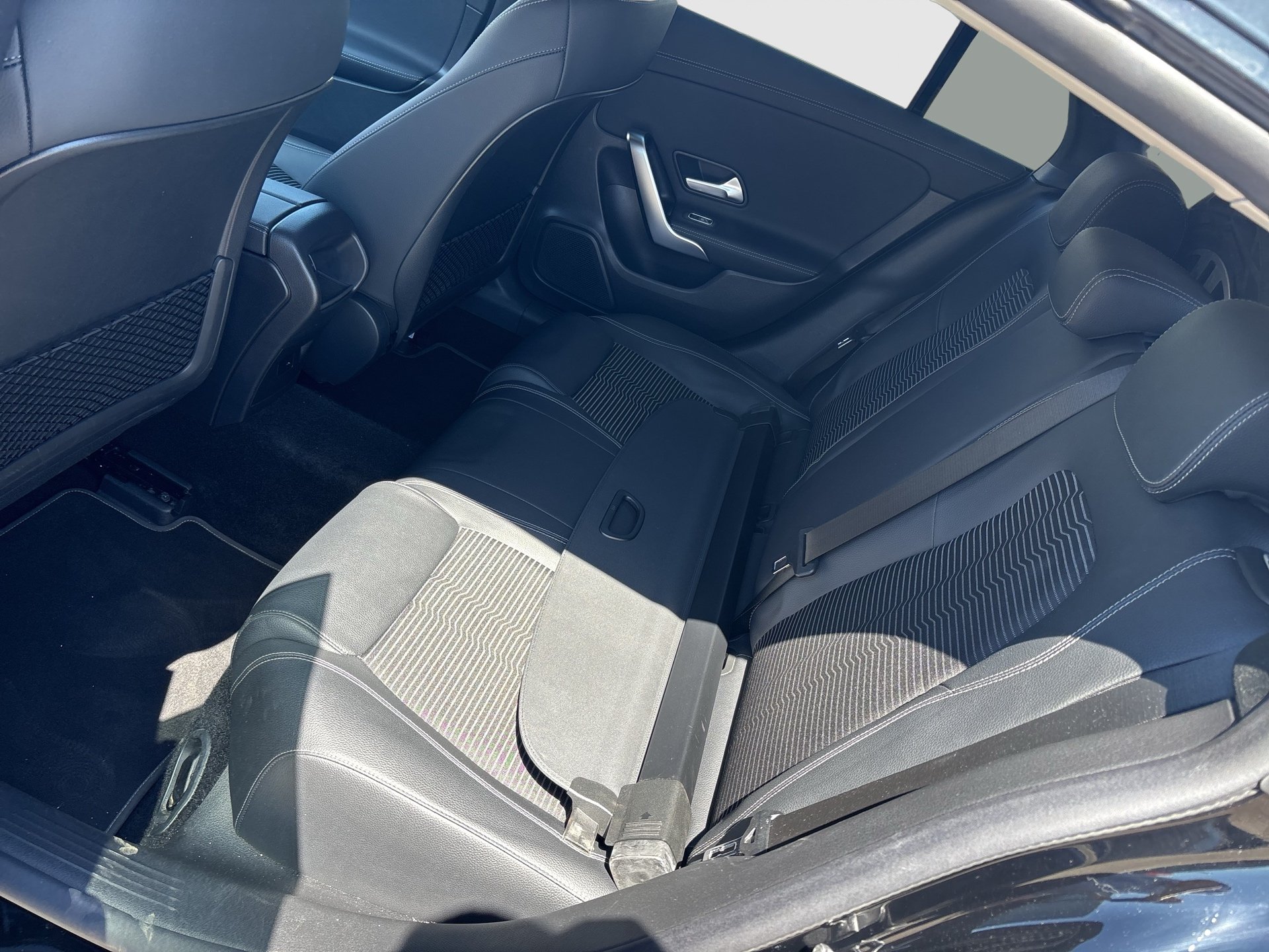 Mercedes-Benz CLA 200 d Shooting Brake Aut. | Bild 18 von 21