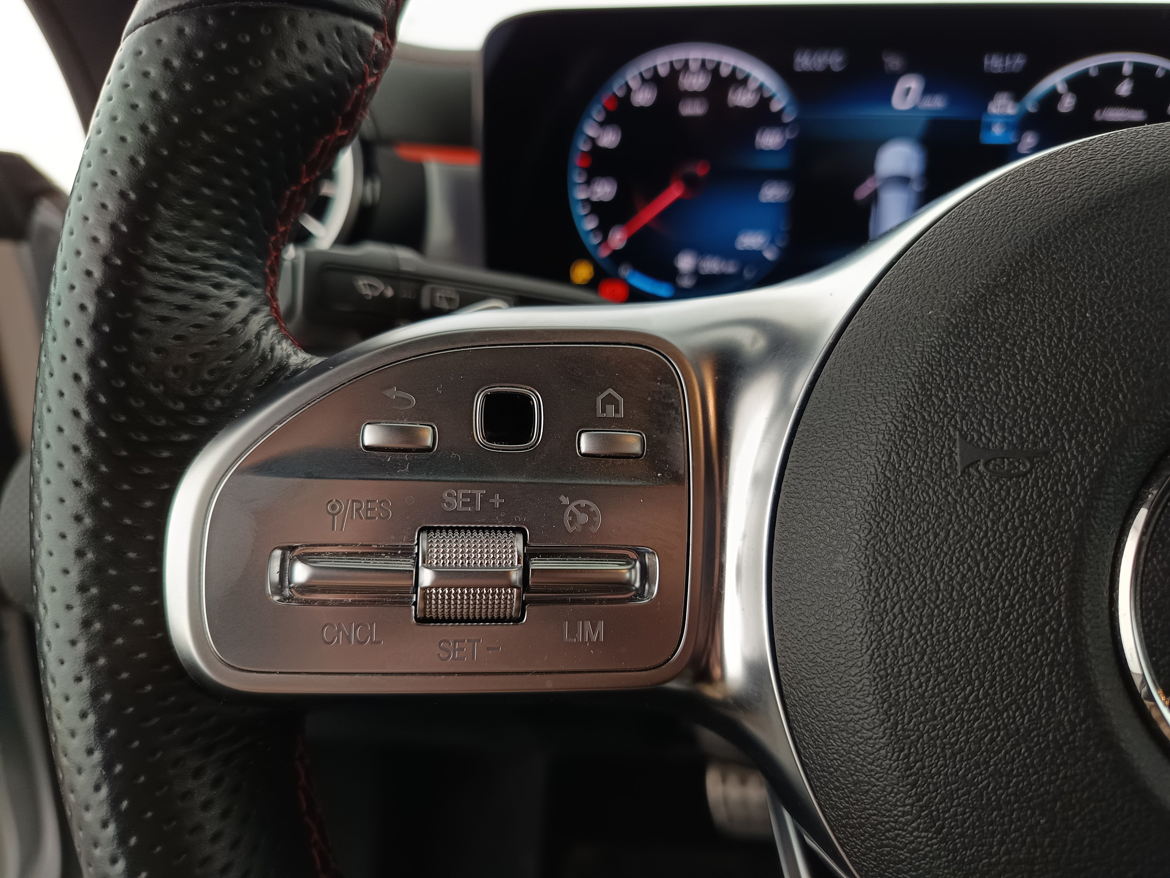 Mercedes-Benz CLA 200 Shooting Brake | Bild 16 von 29