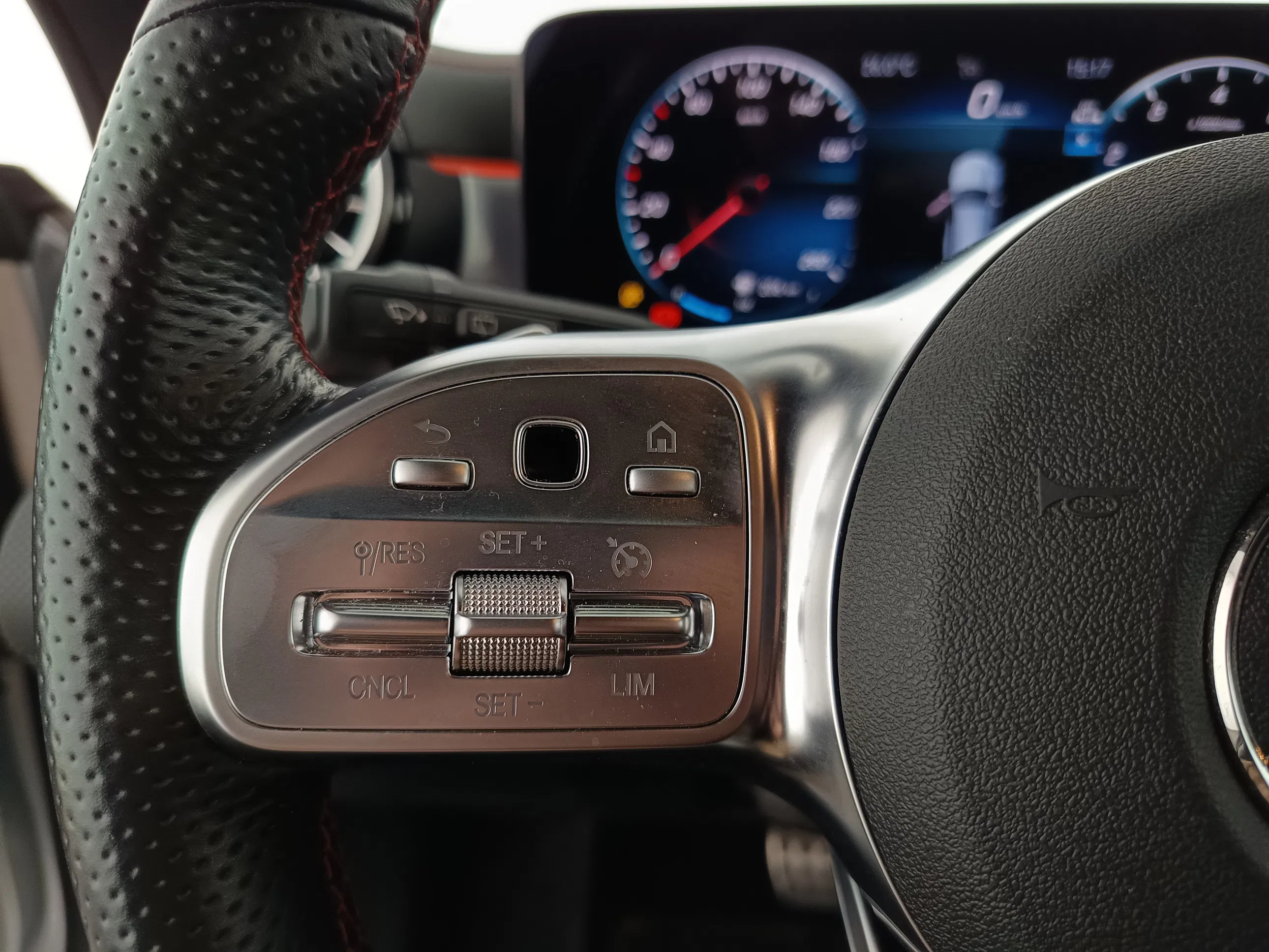 Mercedes-Benz CLA 200 Shooting Brake | Bild 16 von 29