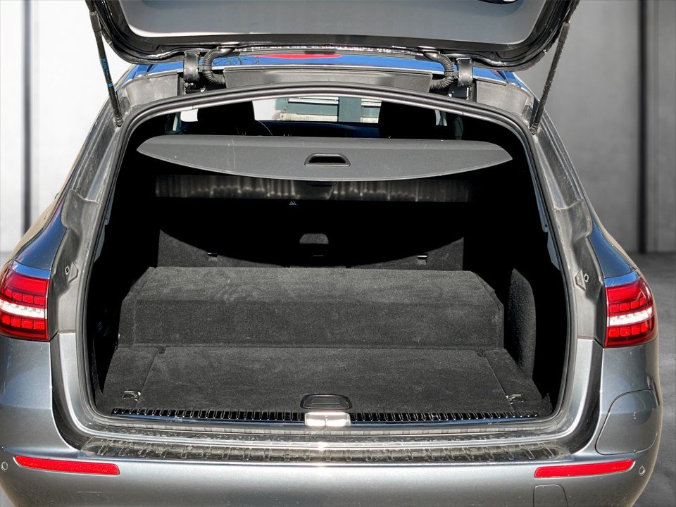 Mercedes-Benz E 300 de 4Matic Exclusive | Bild 21 von 21