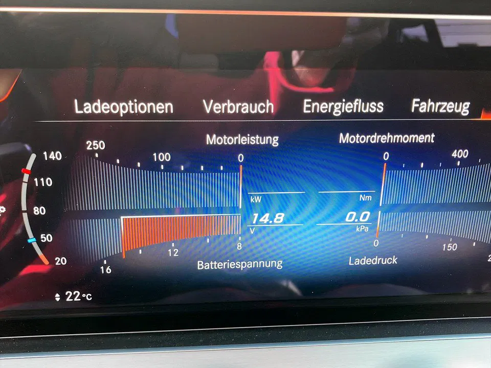 Mercedes-Benz E 300 de 4Matic Exclusive | Bild 17 von 21