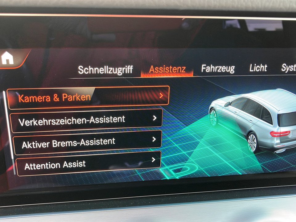 Mercedes-Benz E 300 de 4Matic Exclusive | Bild 14 von 21