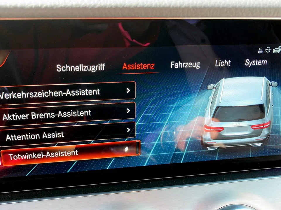 Mercedes-Benz E 300 de 4Matic Exclusive | Bild 16 von 21