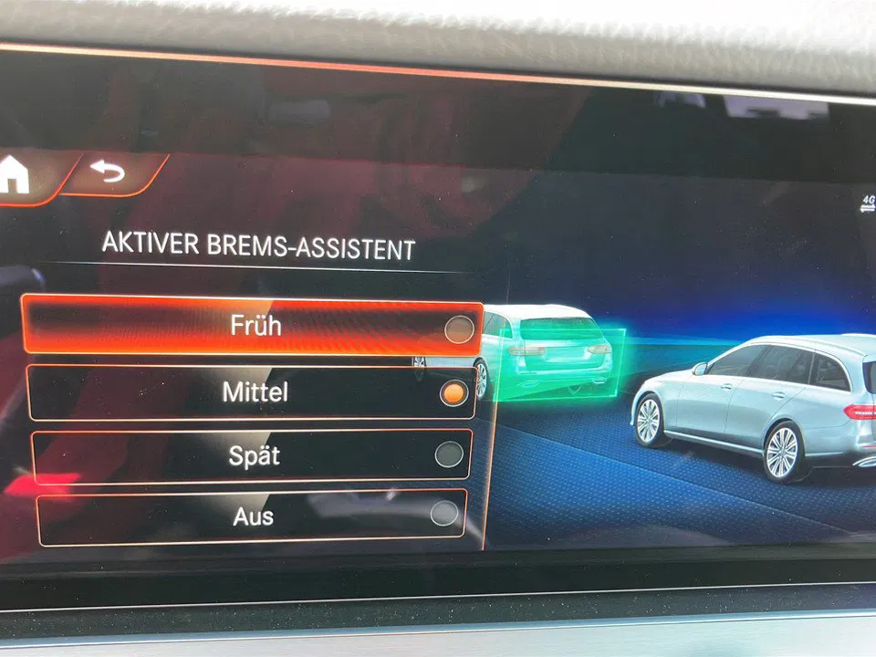 Mercedes-Benz E 300 de 4Matic Exclusive | Bild 12 von 21