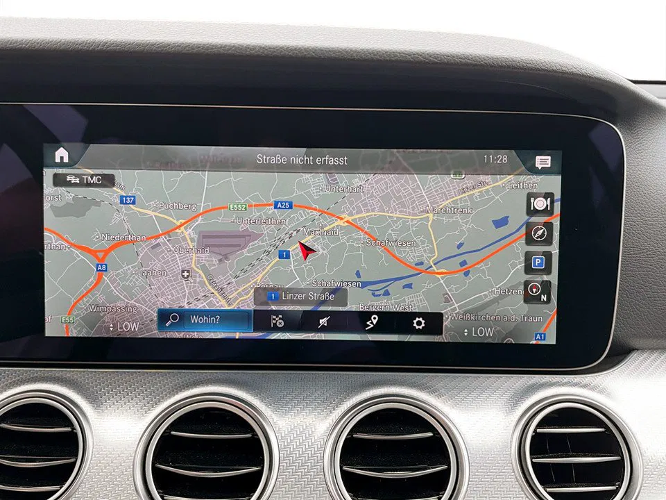 Mercedes-Benz E 200 d Avantgarde | Bild 21 von 24