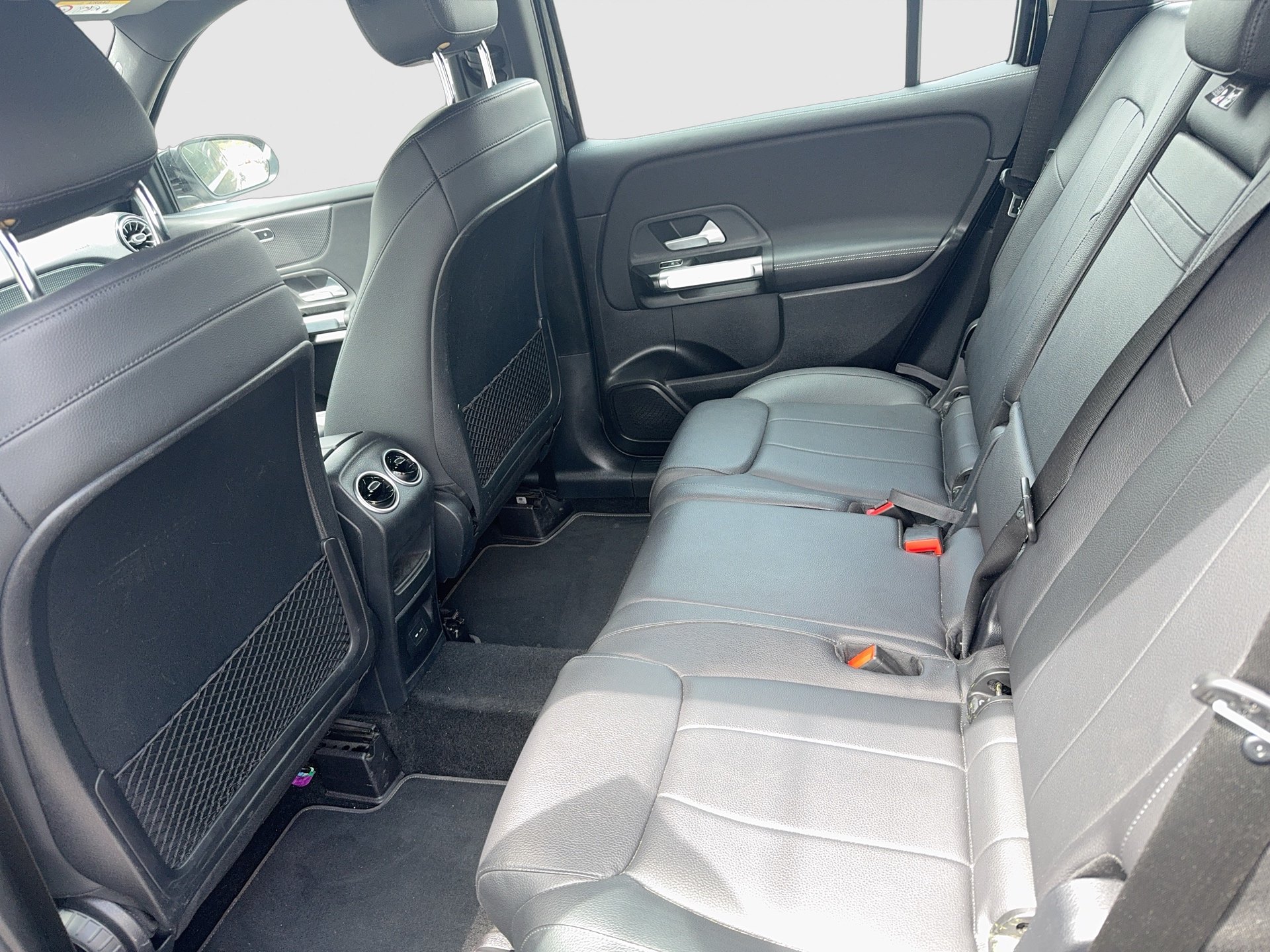 Mercedes-Benz GLB 180 d Aut. | Bild 21 von 27