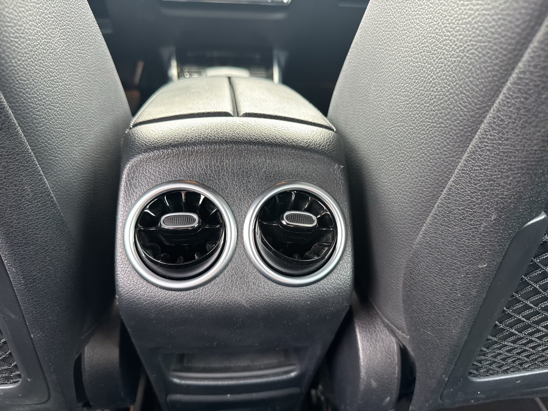 Mercedes-Benz GLB 180 d Aut. | Bild 22 von 27