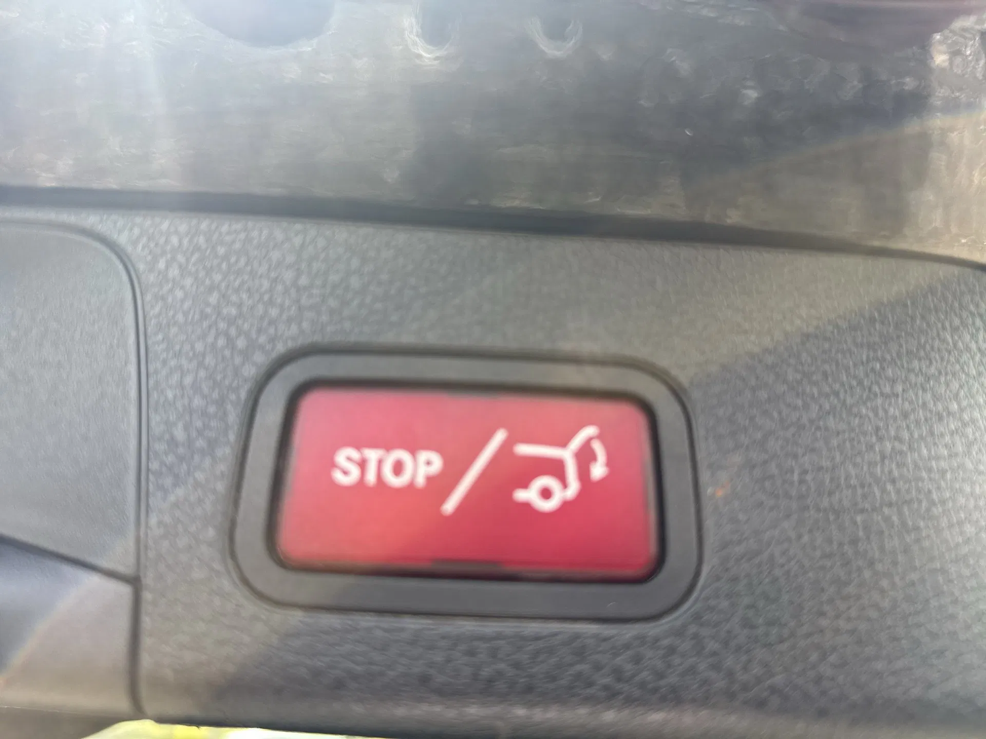 Mercedes-Benz GLB 180 d Aut. | Bild 24 von 27