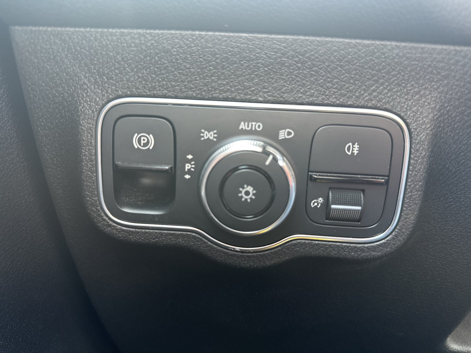 Mercedes-Benz GLB 180 d Aut. | Bild 9 von 27