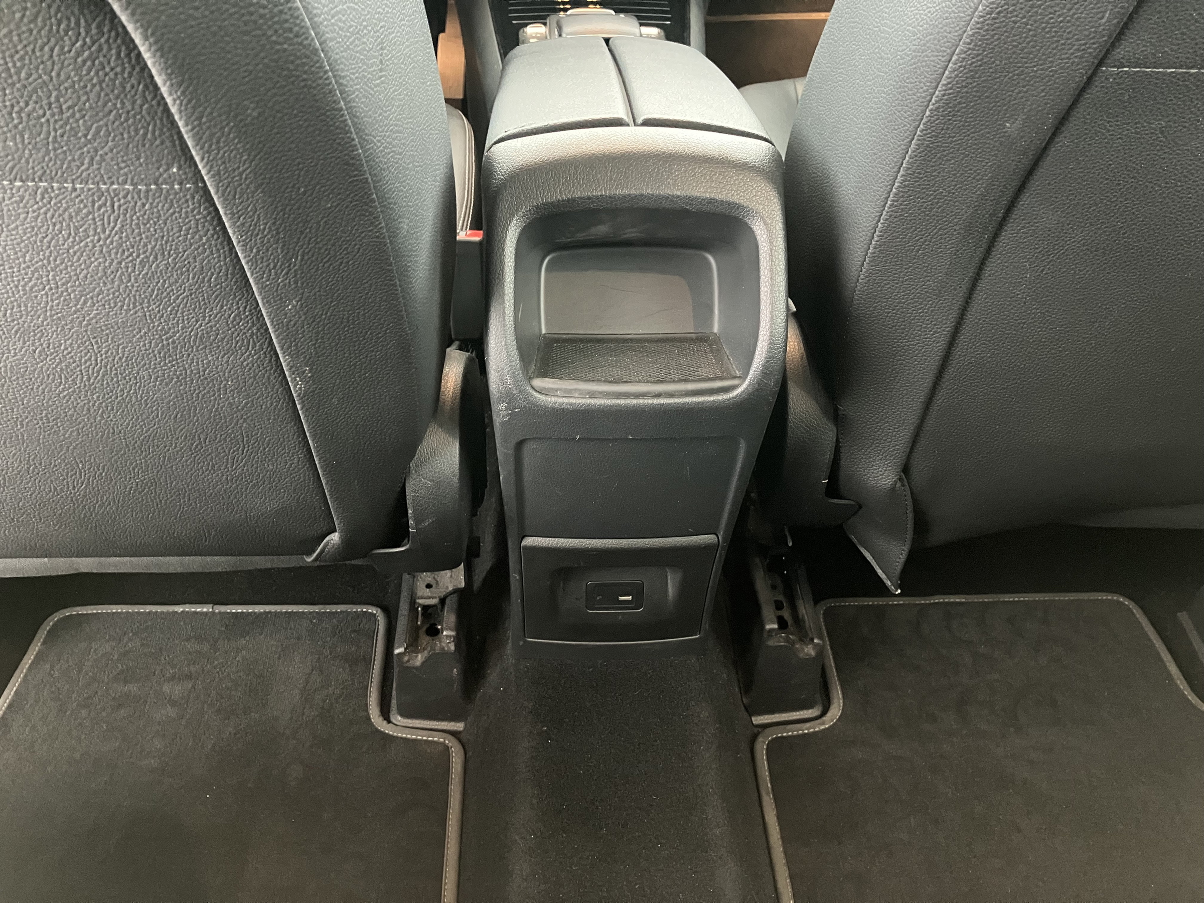 Mercedes-Benz GLB 200 d Aut. | Bild 23 von 31