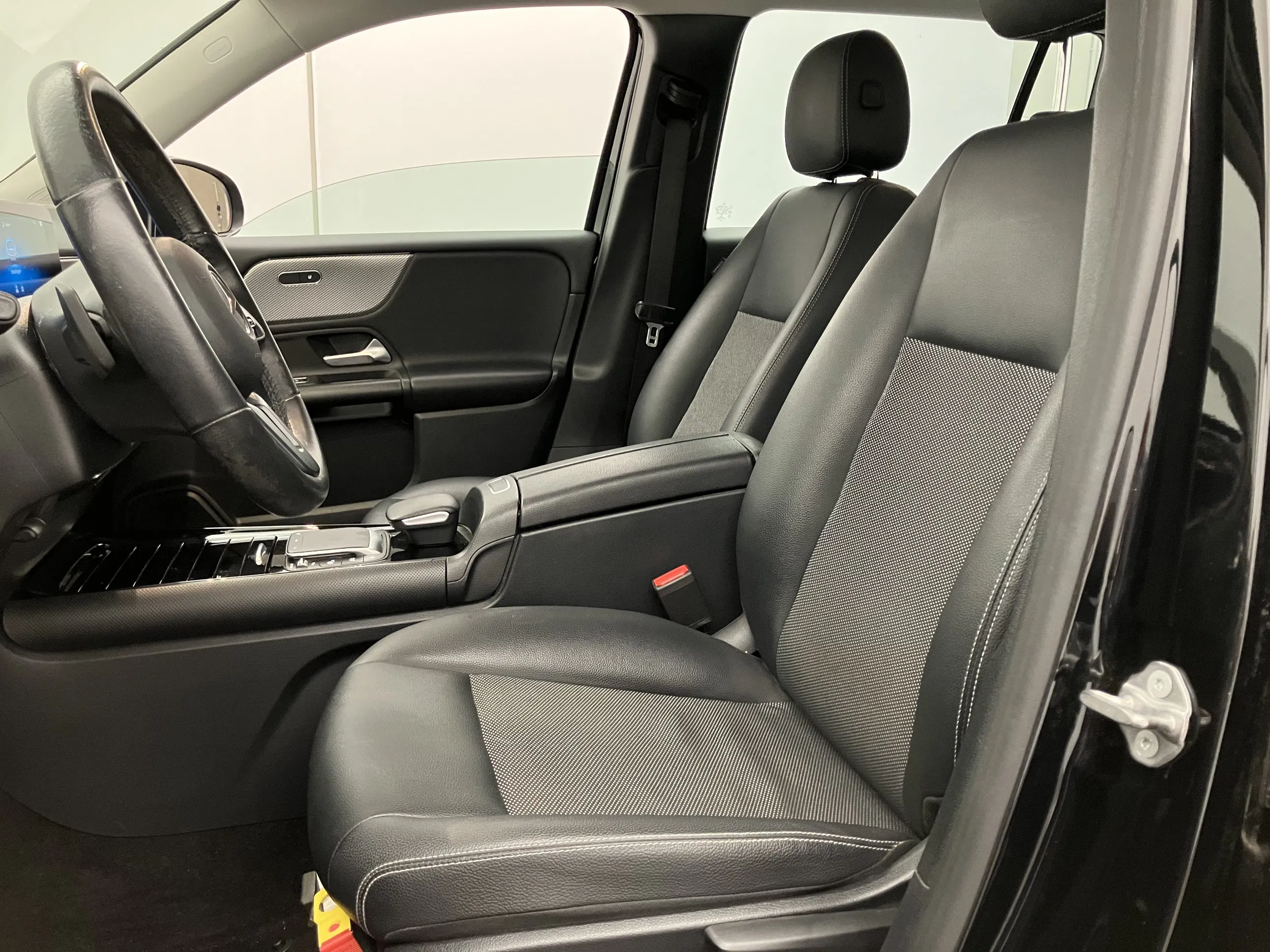 Mercedes-Benz GLB 200 d | Bild 12 von 31